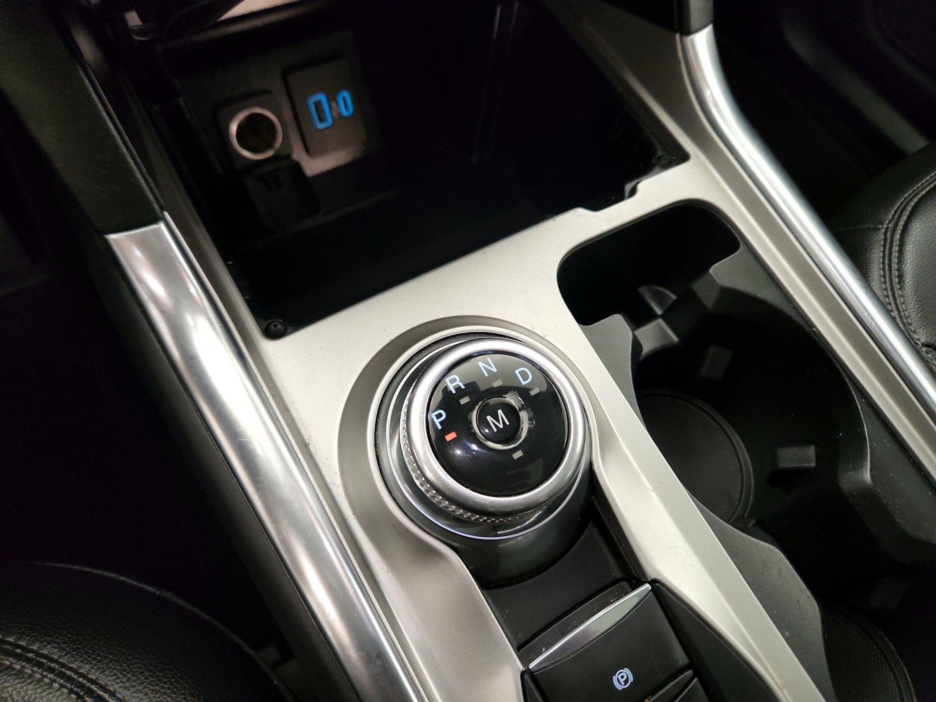 Thumbnail: 2020 Ford Explorer - 17