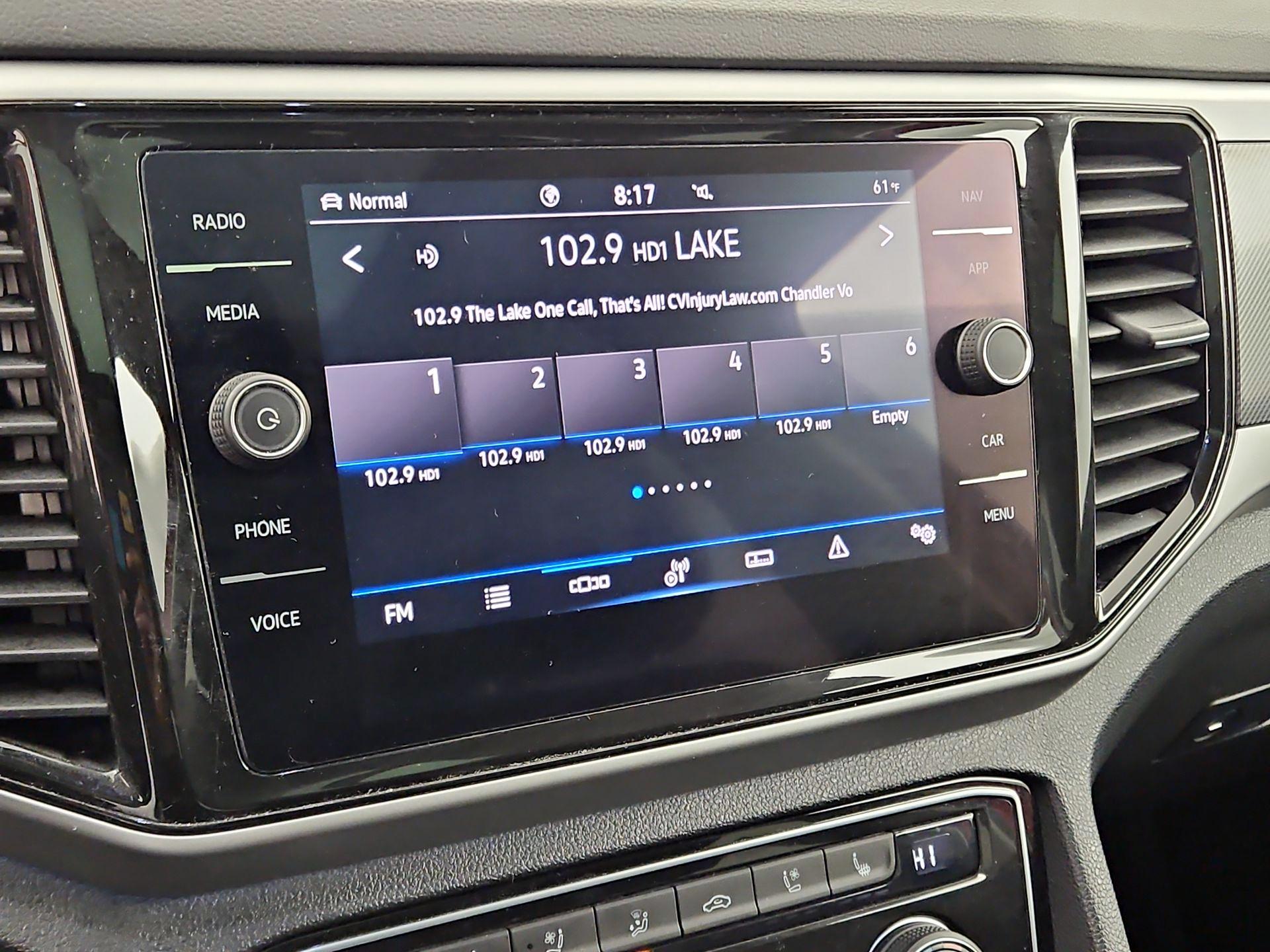 Thumbnail: 2022 Volkswagen Atlas - 16