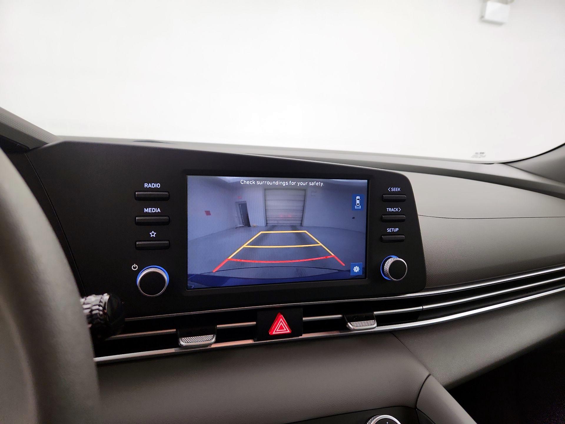 Thumbnail: 2022 Hyundai Elantra - 14