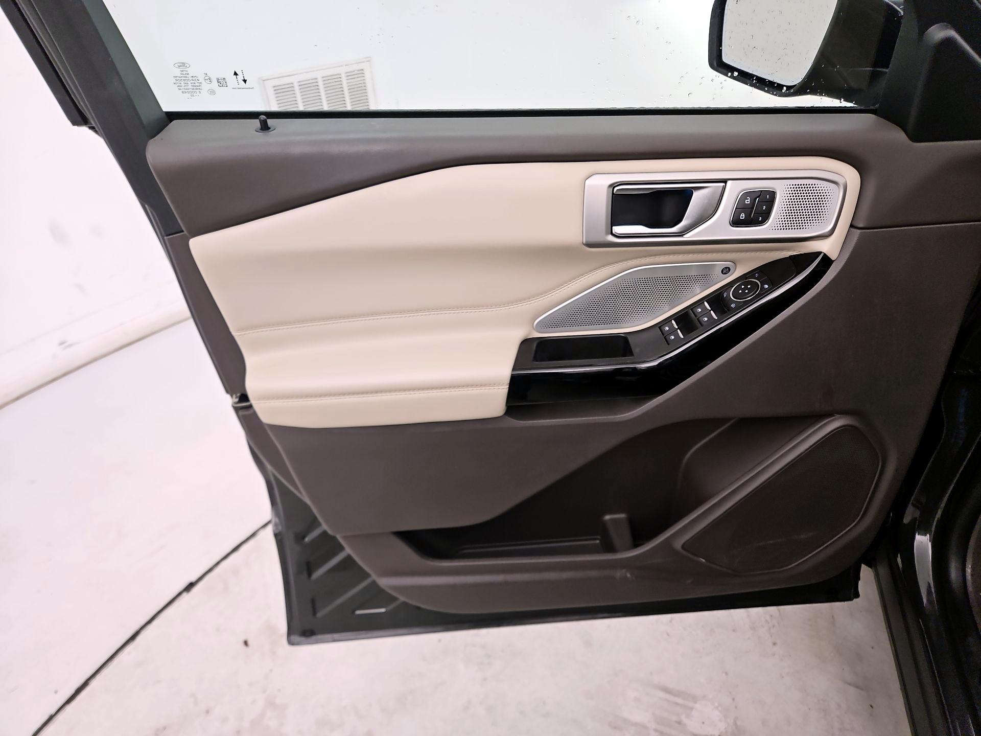 Thumbnail: 2022 Ford Explorer - 12