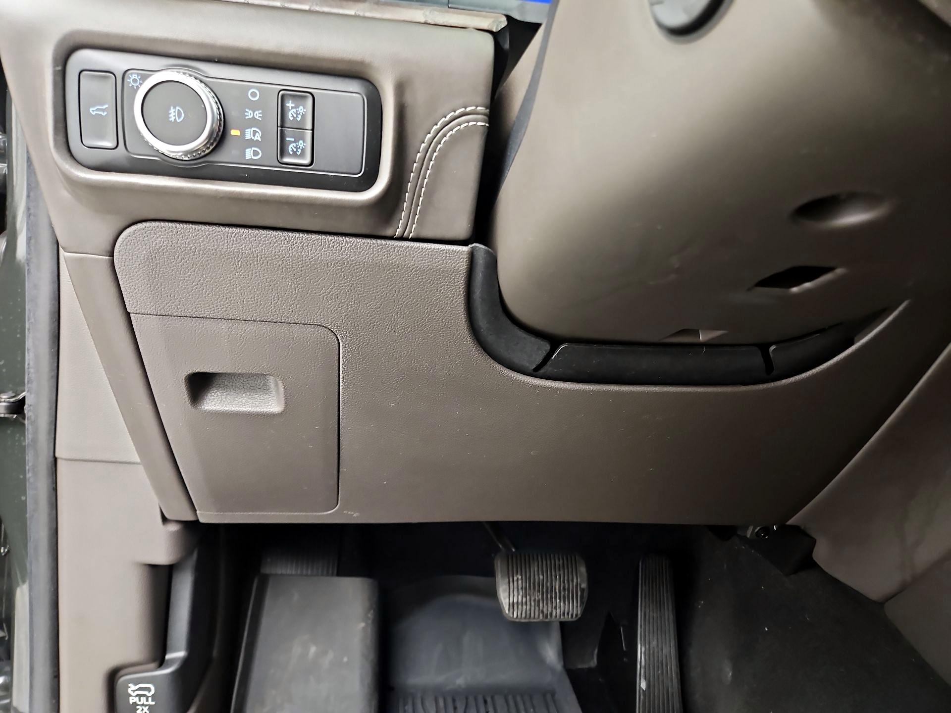 Thumbnail: 2022 Ford Explorer - 13