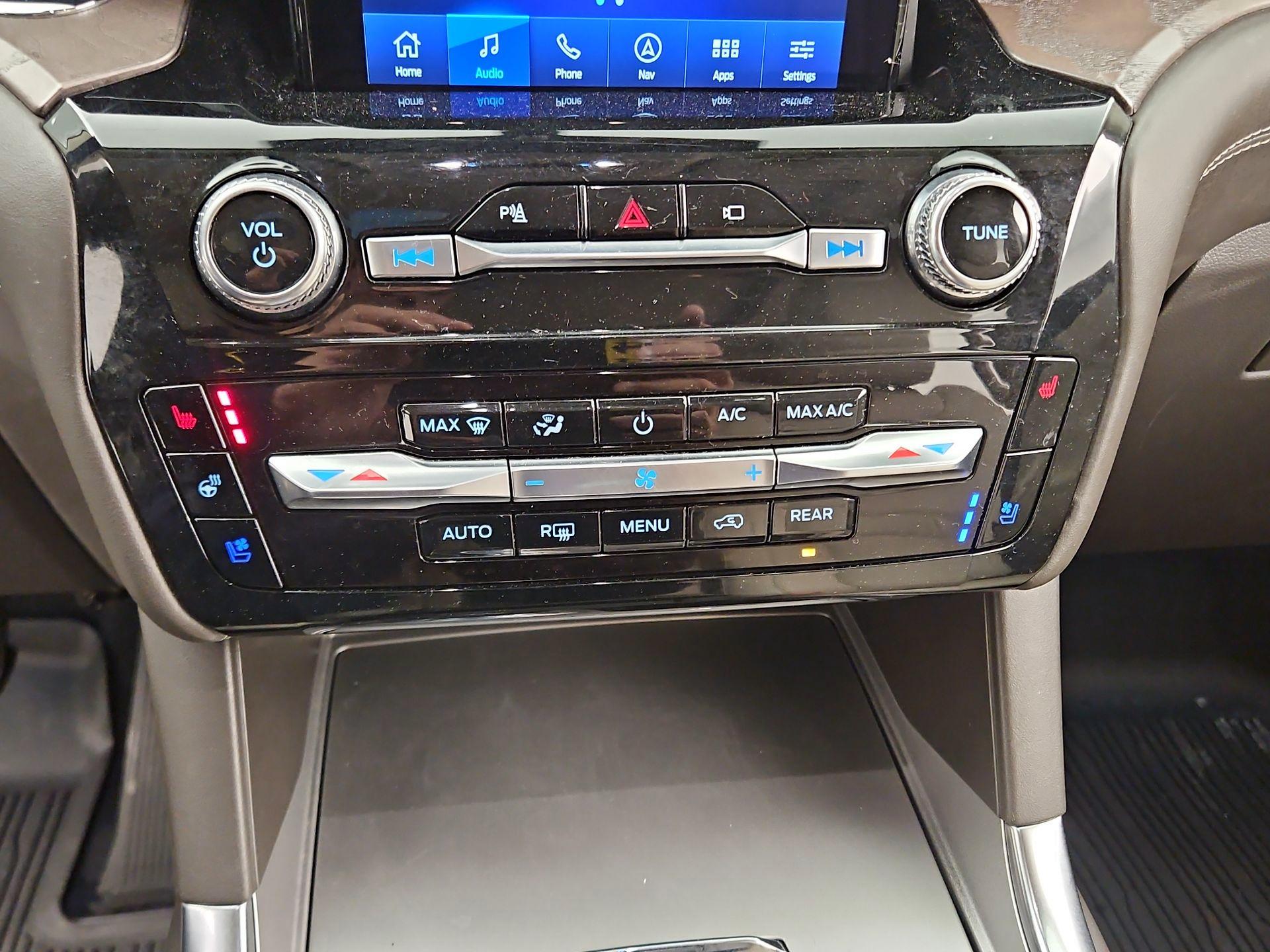 Thumbnail: 2022 Ford Explorer - 16