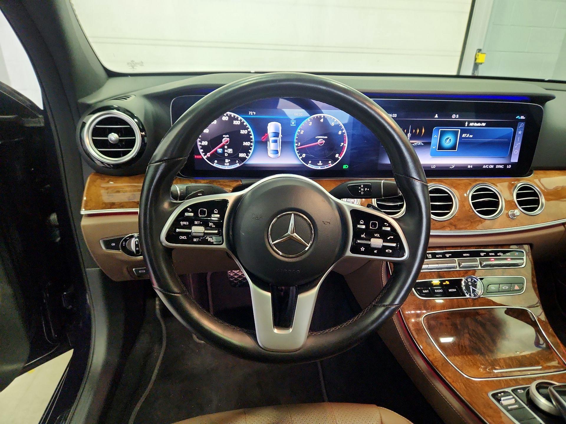 Thumbnail: 2020 Mercedes-Benz E-Class - 10