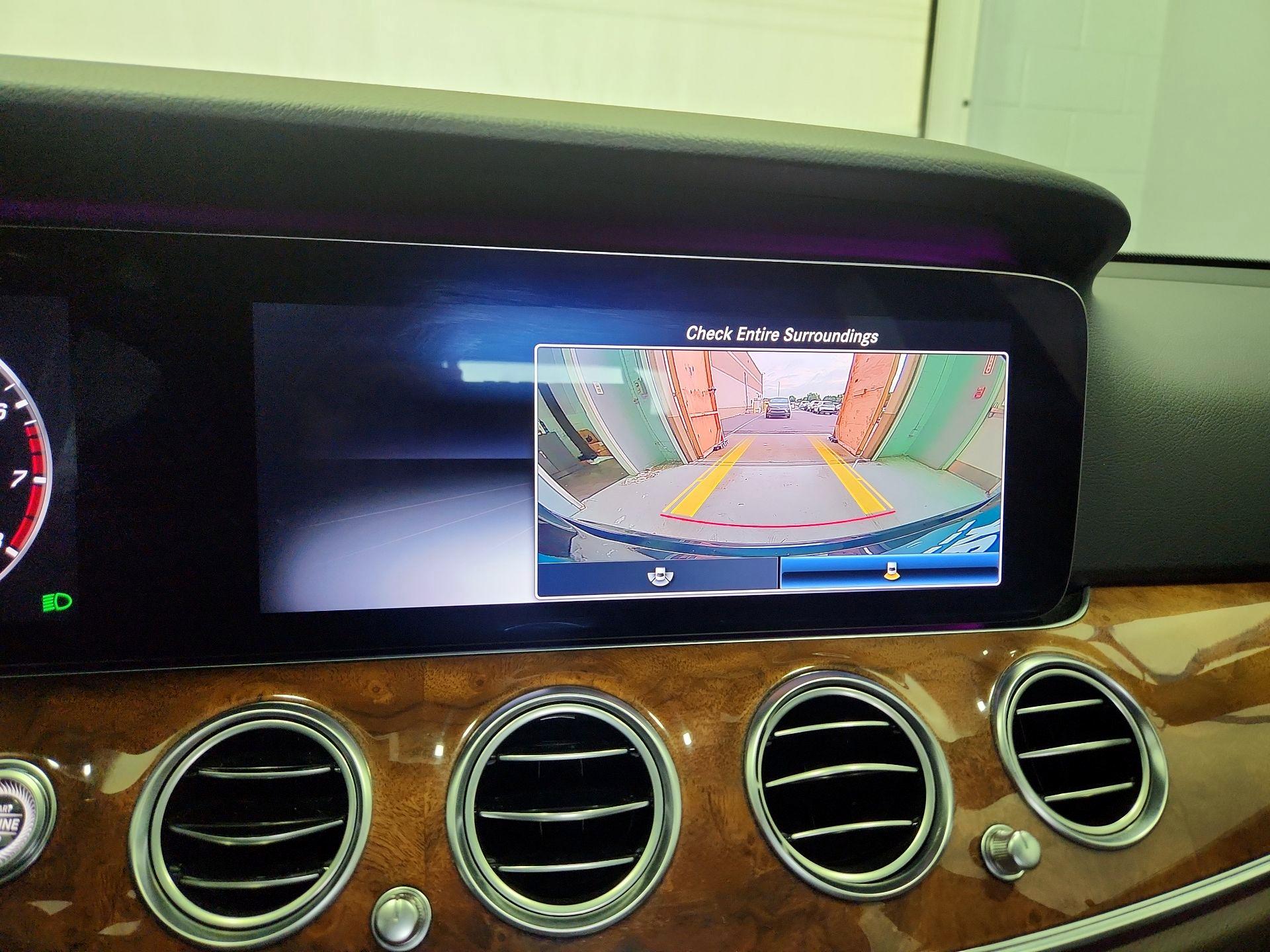 Thumbnail: 2020 Mercedes-Benz E-Class - 14
