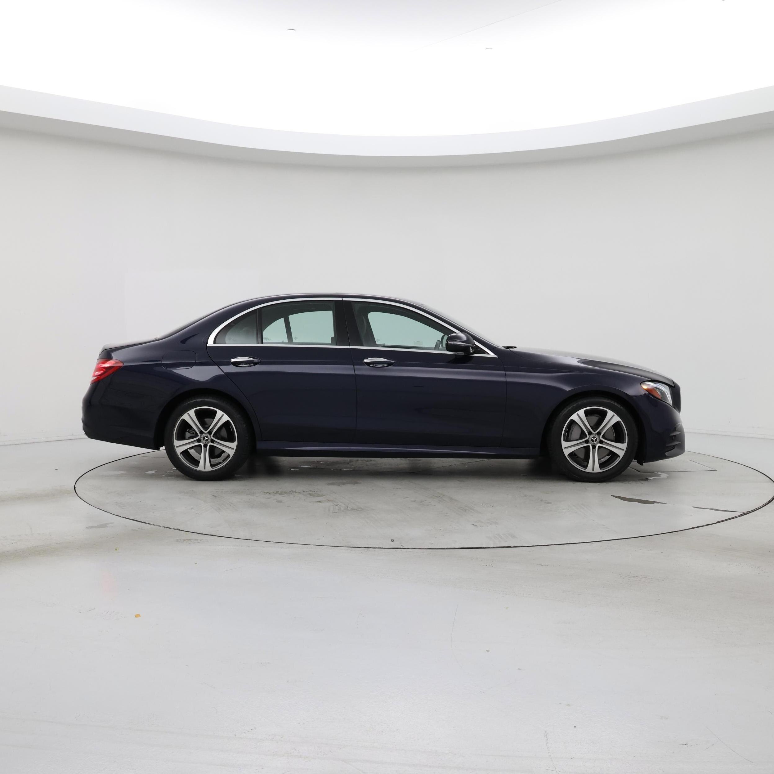Thumbnail: 2020 Mercedes-Benz E-Class - 7
