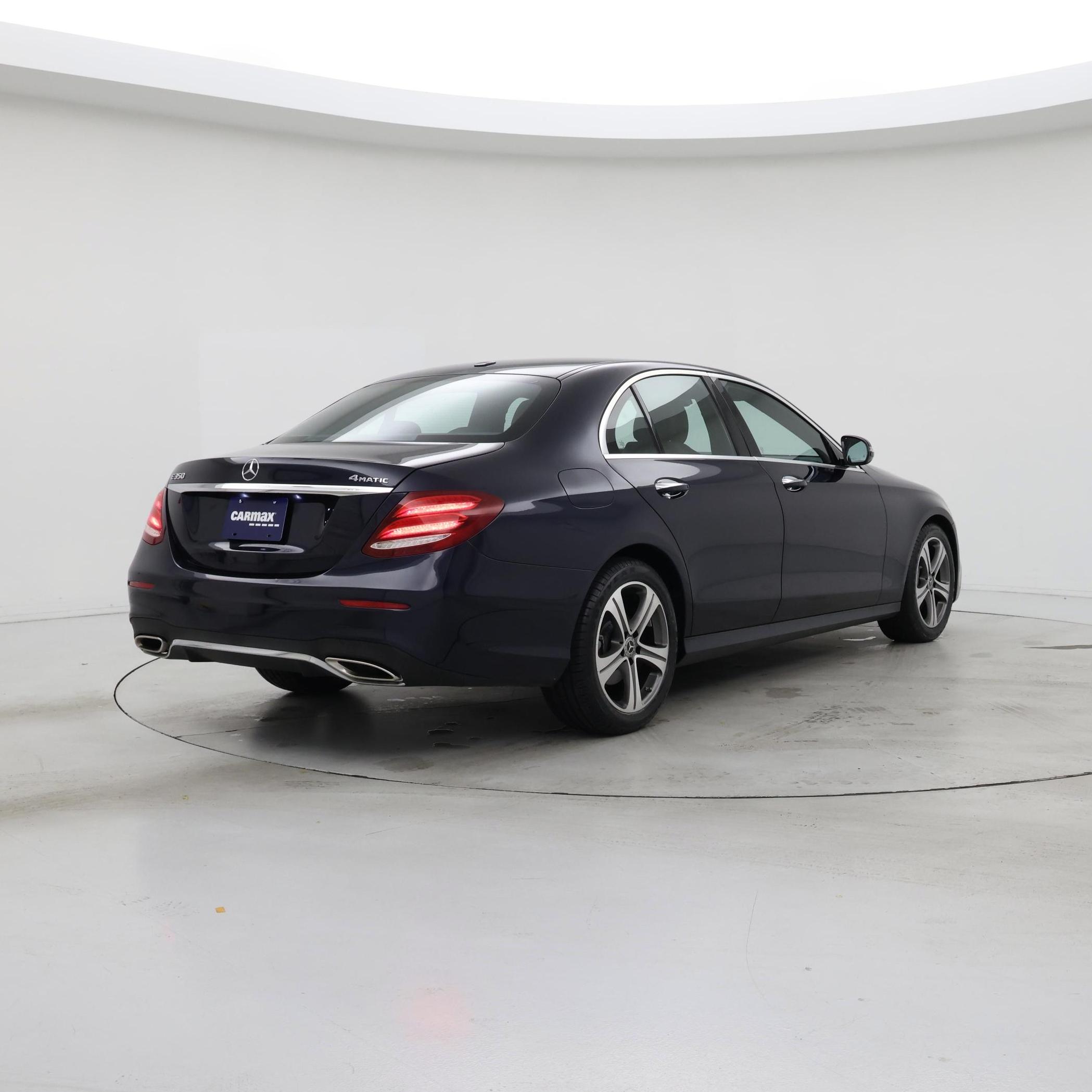 Thumbnail: 2020 Mercedes-Benz E-Class - 8