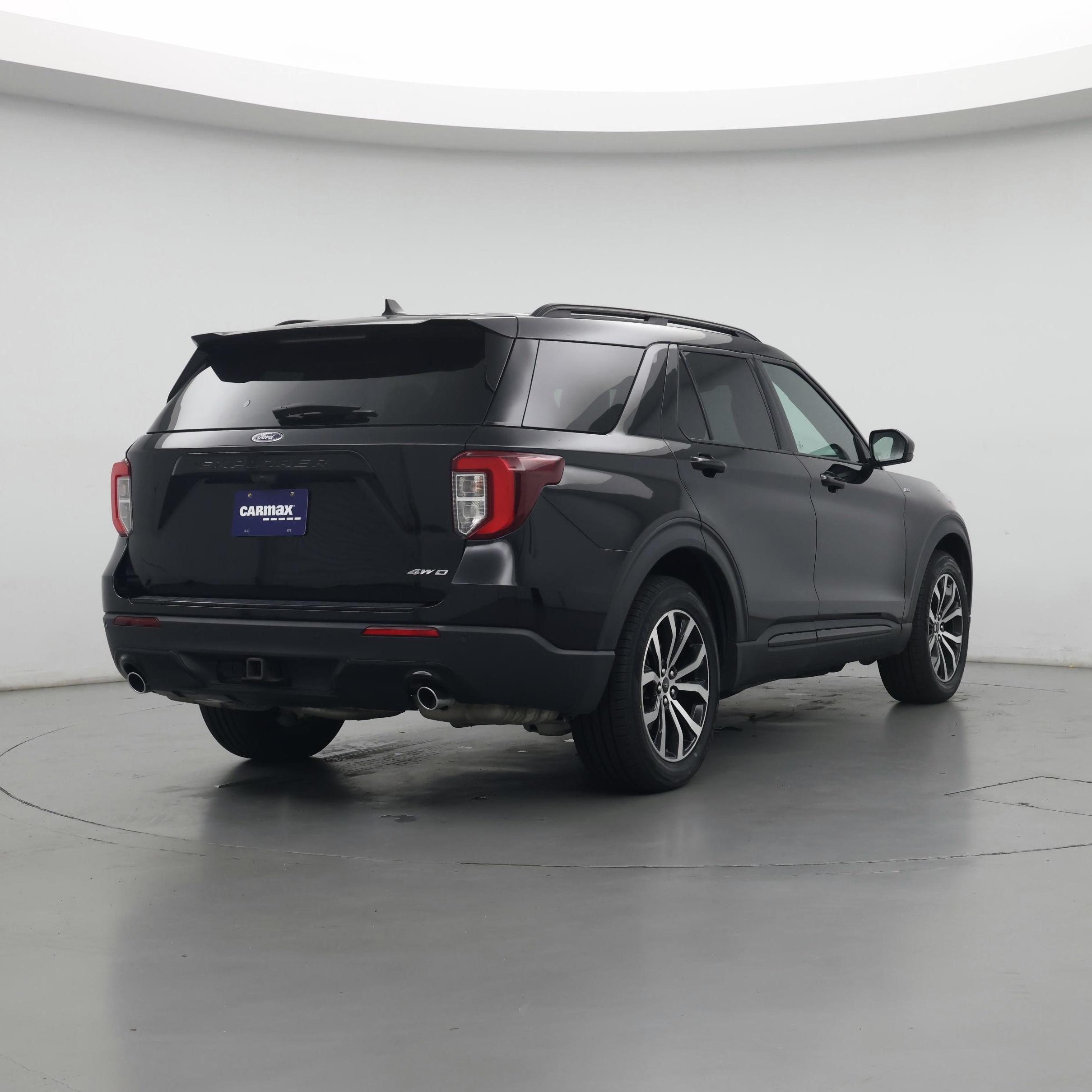 Thumbnail: 2022 Ford Explorer - 8