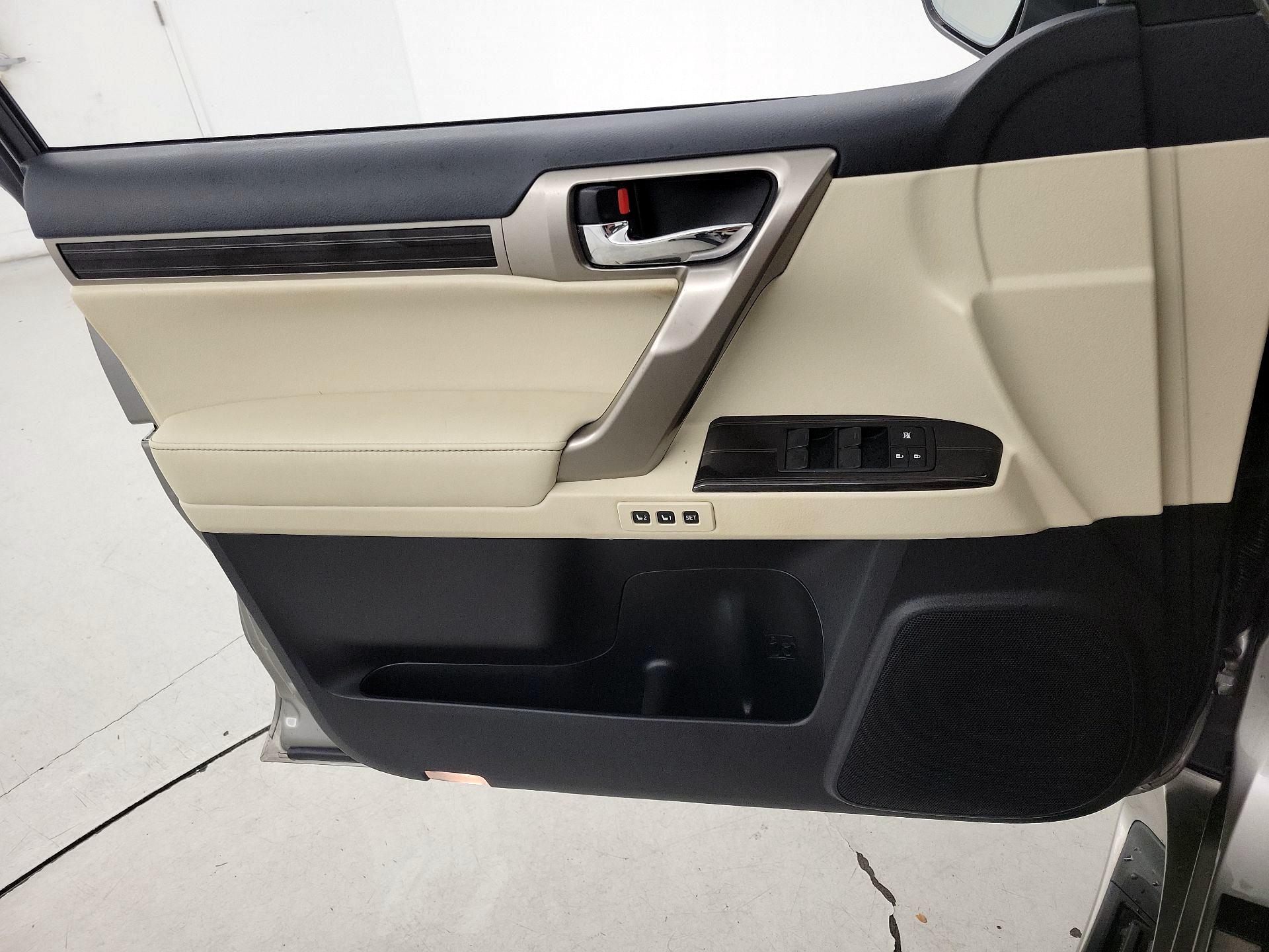 Thumbnail: 2021 Lexus GX - 12