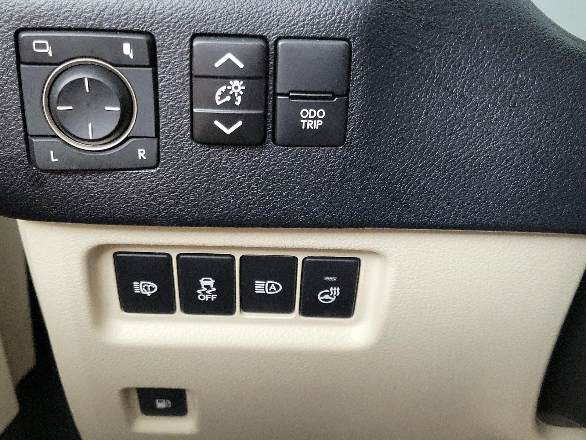 Thumbnail: 2021 Lexus GX - 13