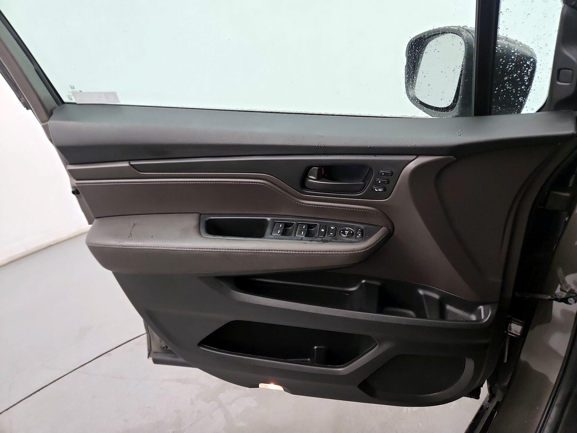 Thumbnail: 2022 Honda Odyssey - 12