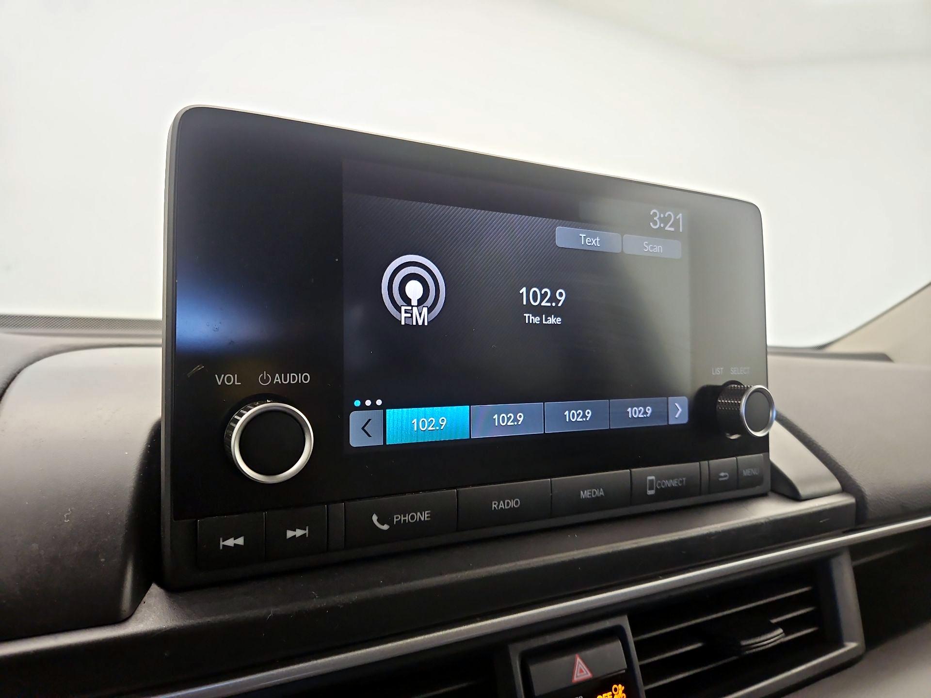 Thumbnail: 2023 Honda Pilot - 15