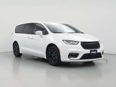 White 2022 Chrysler Pacifica Hybrid Touring L