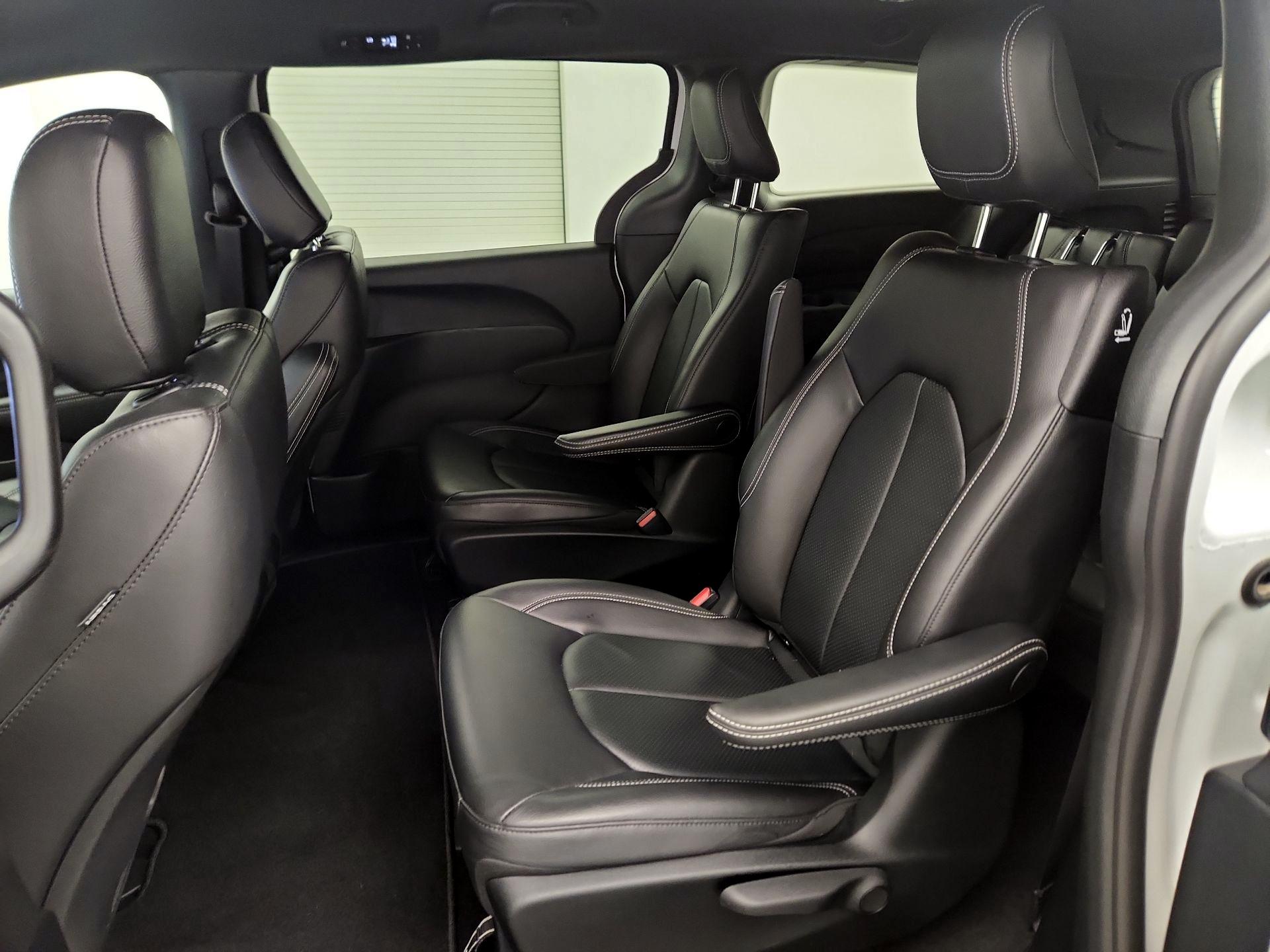 Thumbnail: 2022 Chrysler Pacifica - 19