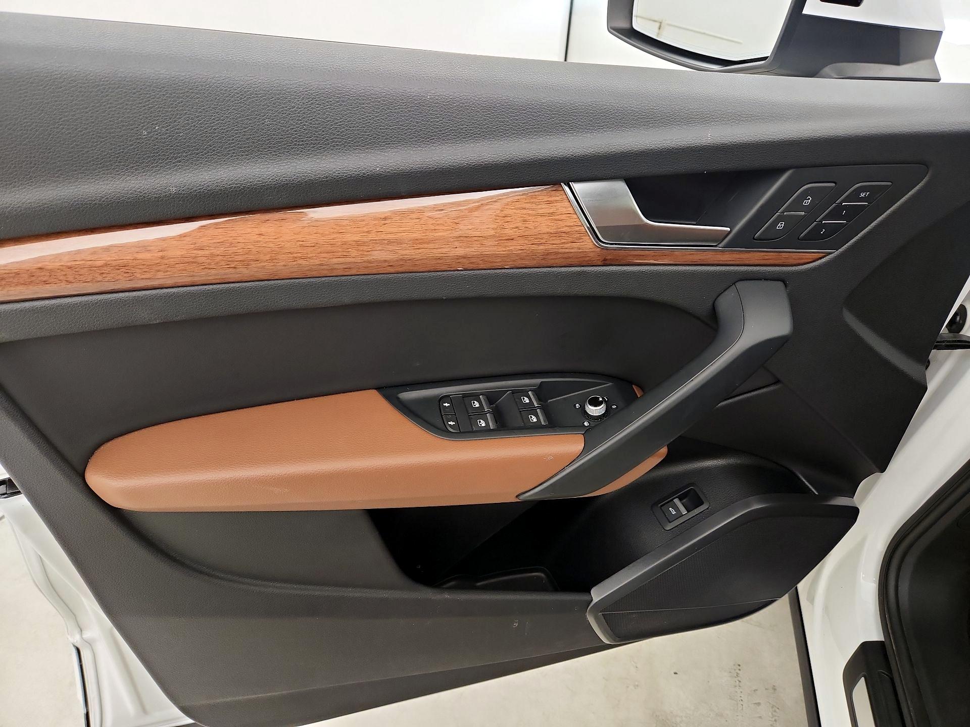 Thumbnail: 2021 Audi Q5 - 12