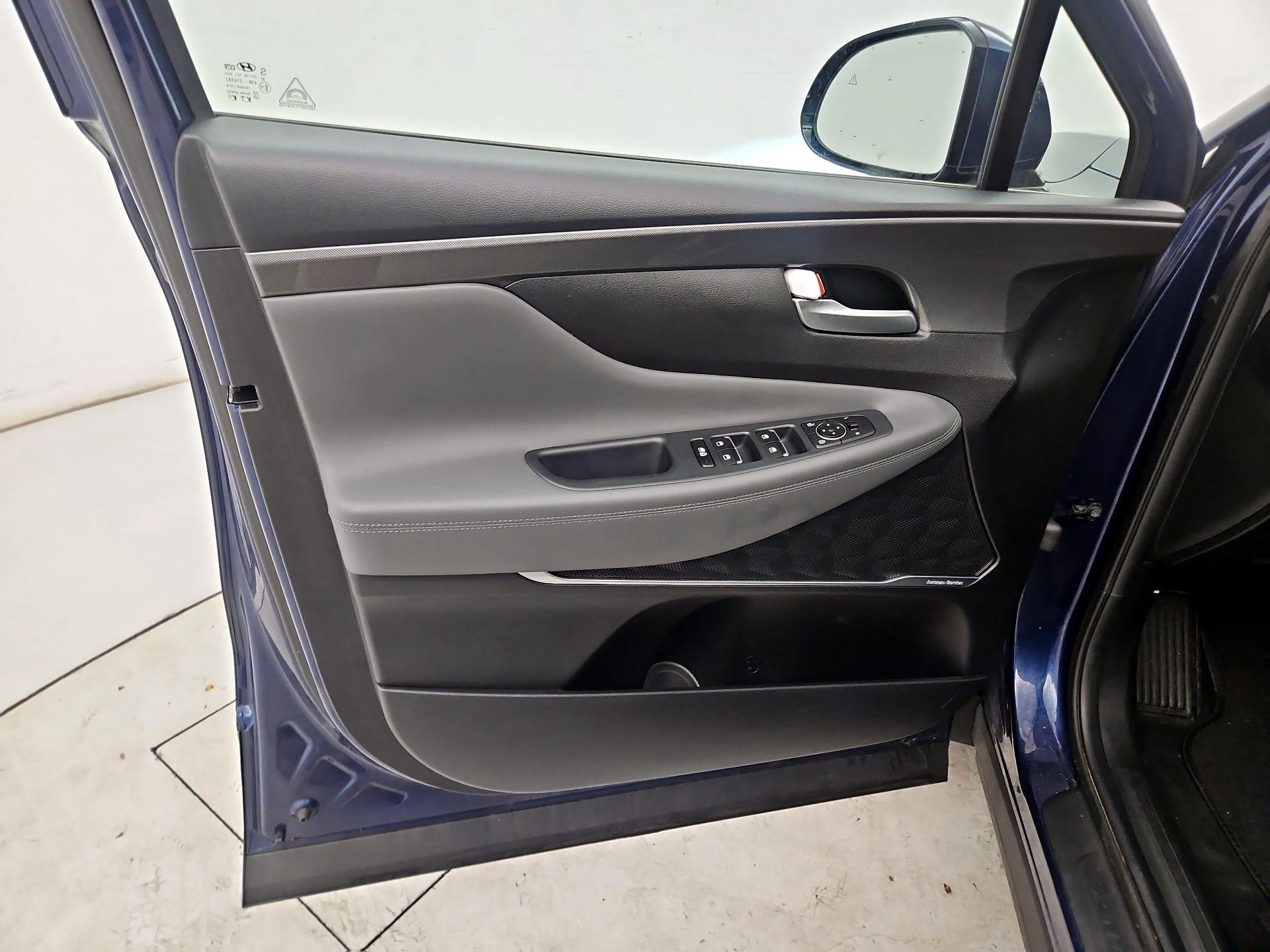 Thumbnail: 2022 Hyundai Santa Fe - 12