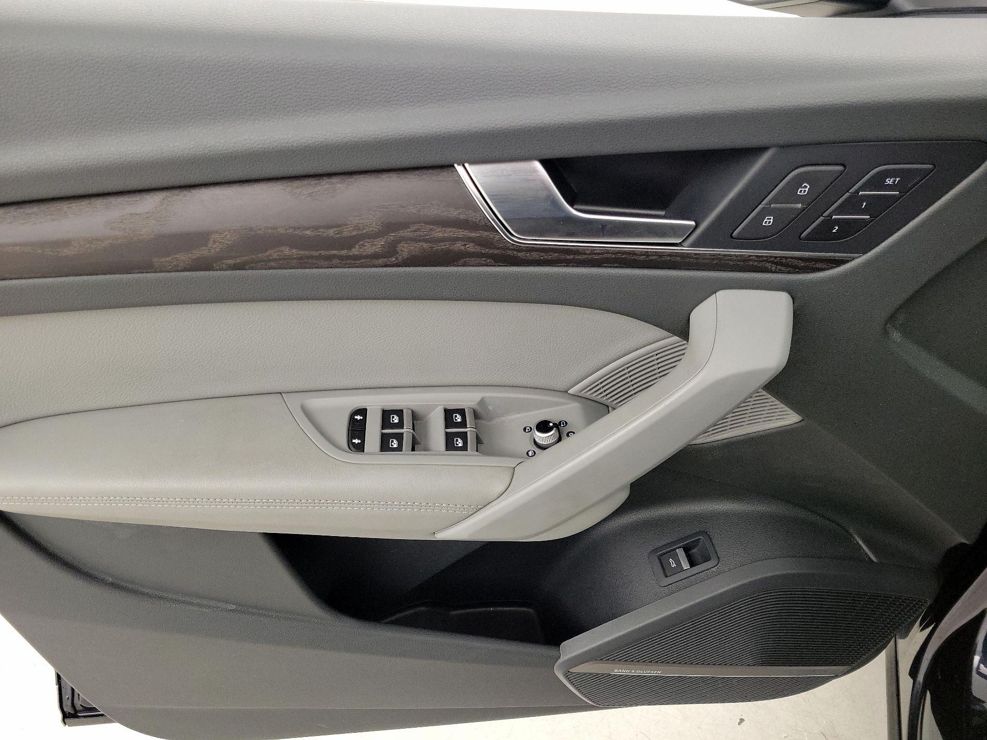 Thumbnail: 2020 Audi Q5 - 12