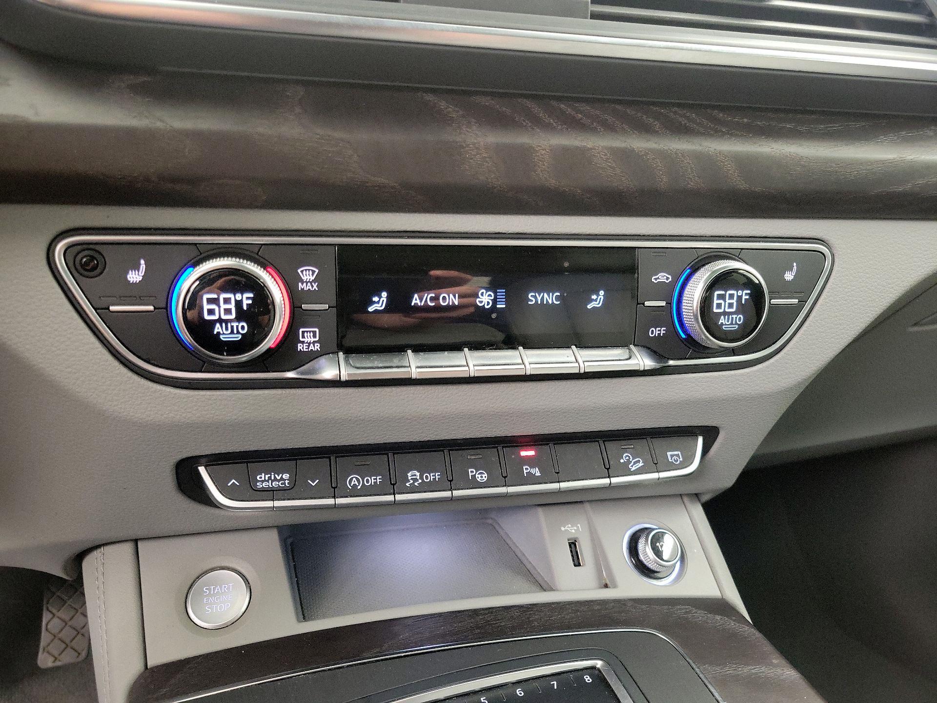 Thumbnail: 2020 Audi Q5 - 17