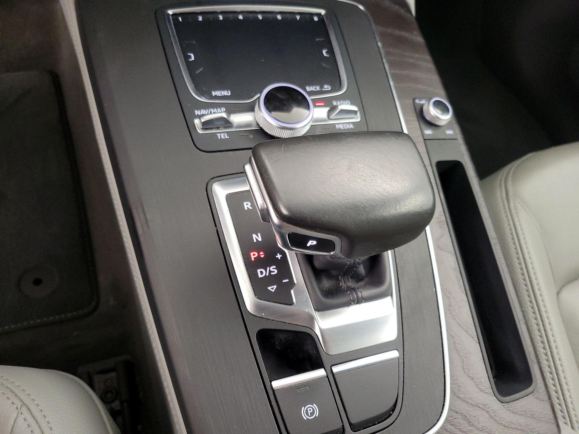 Thumbnail: 2020 Audi Q5 - 18