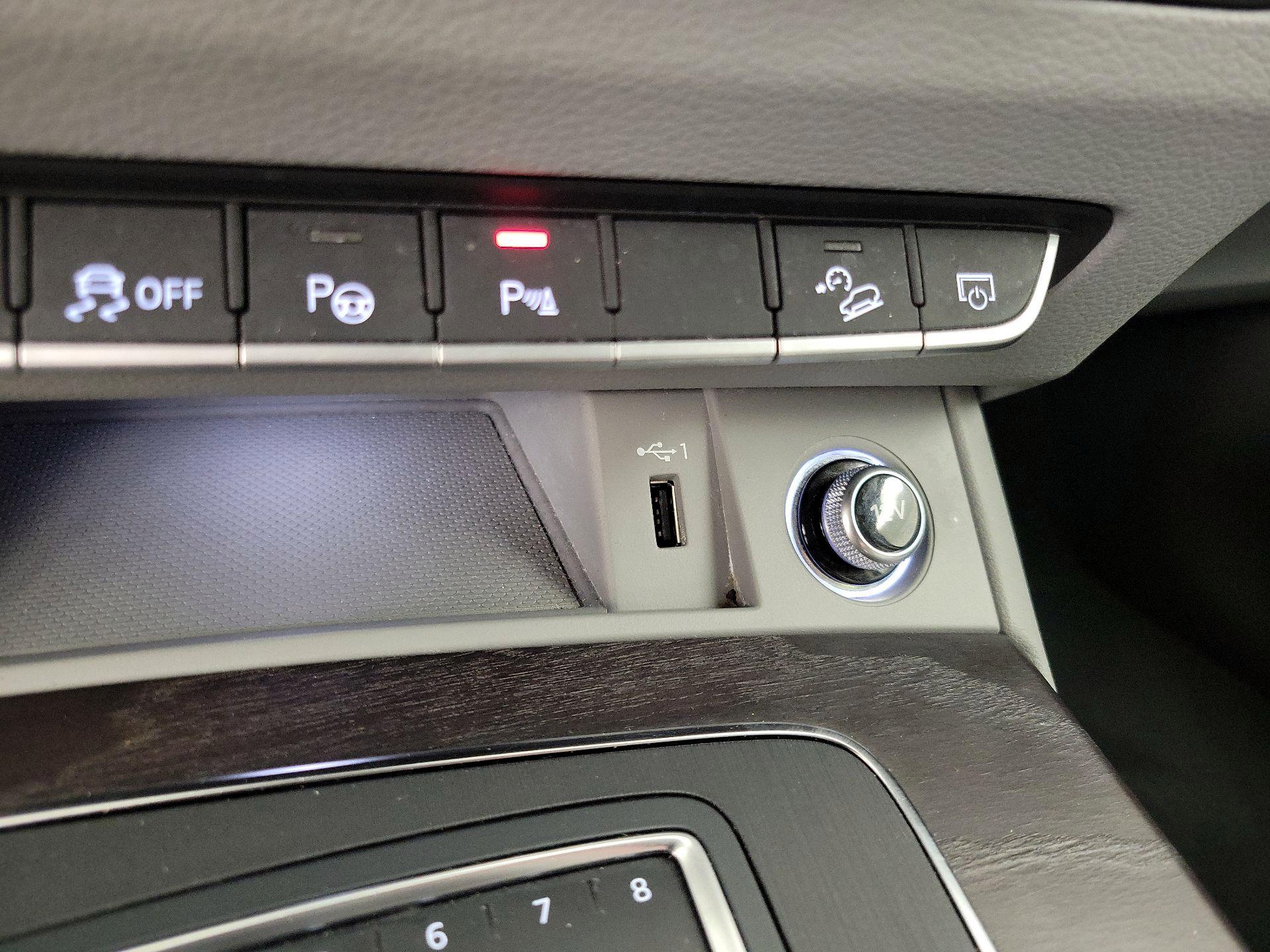 Thumbnail: 2020 Audi Q5 - 19