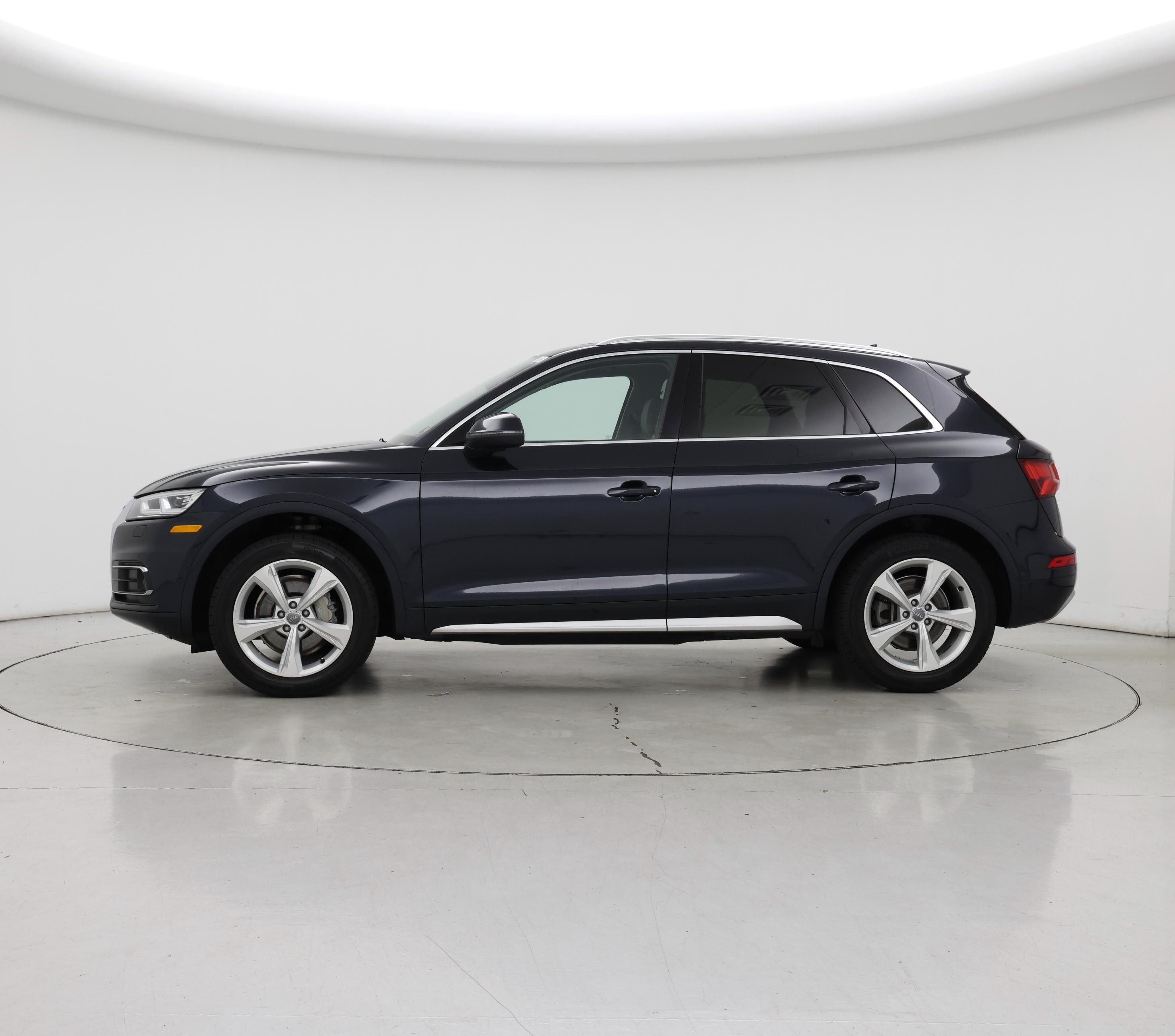 Thumbnail: 2020 Audi Q5 - 3
