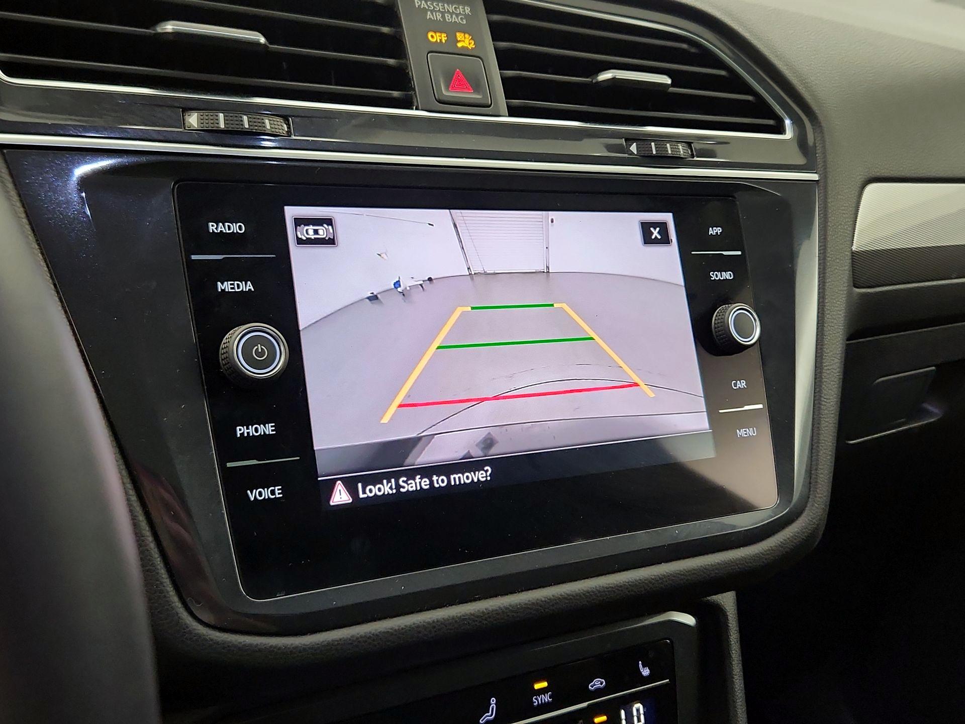 Thumbnail: 2023 Volkswagen Tiguan - 14