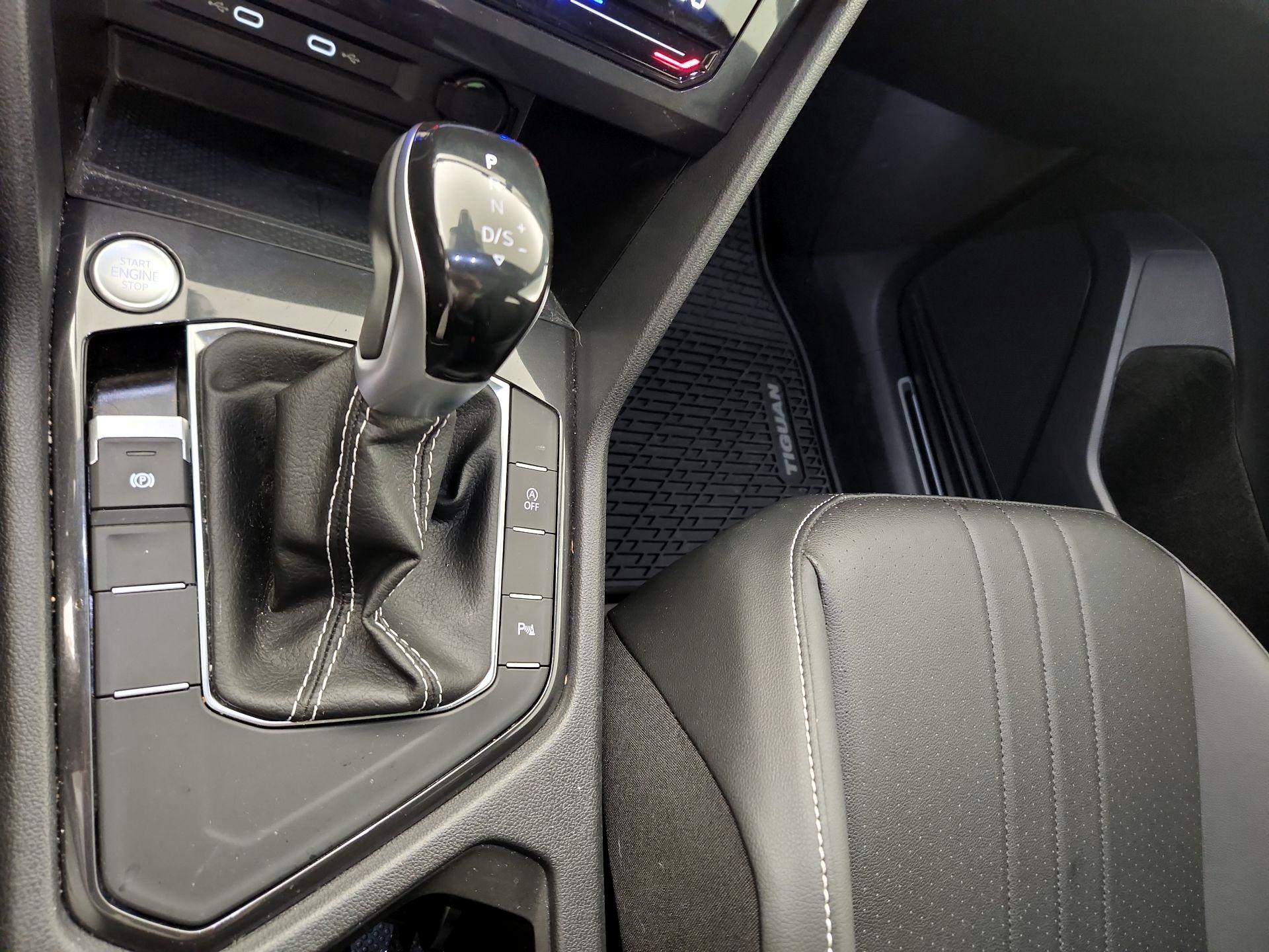 Thumbnail: 2023 Volkswagen Tiguan - 17