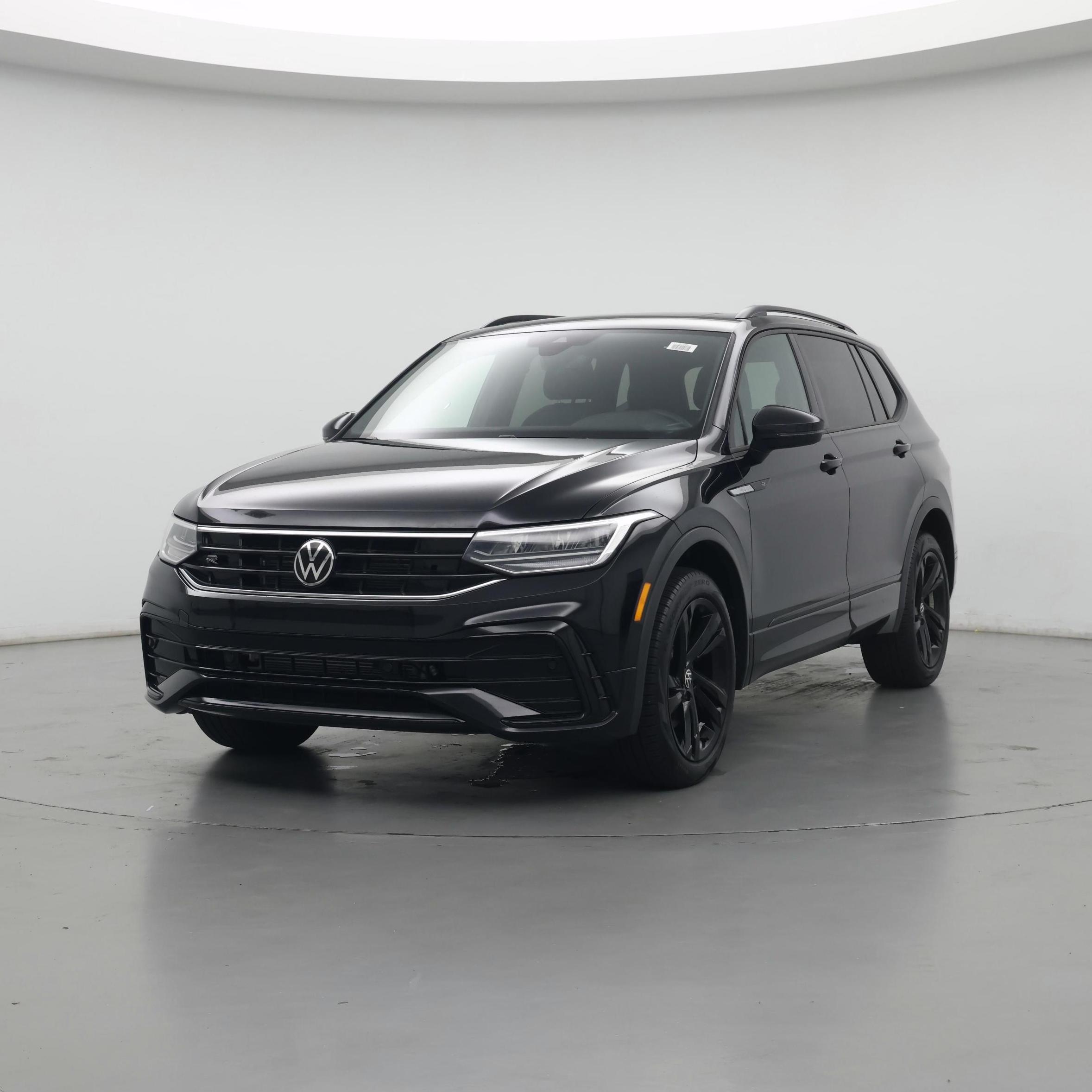 Thumbnail: 2023 Volkswagen Tiguan - 4