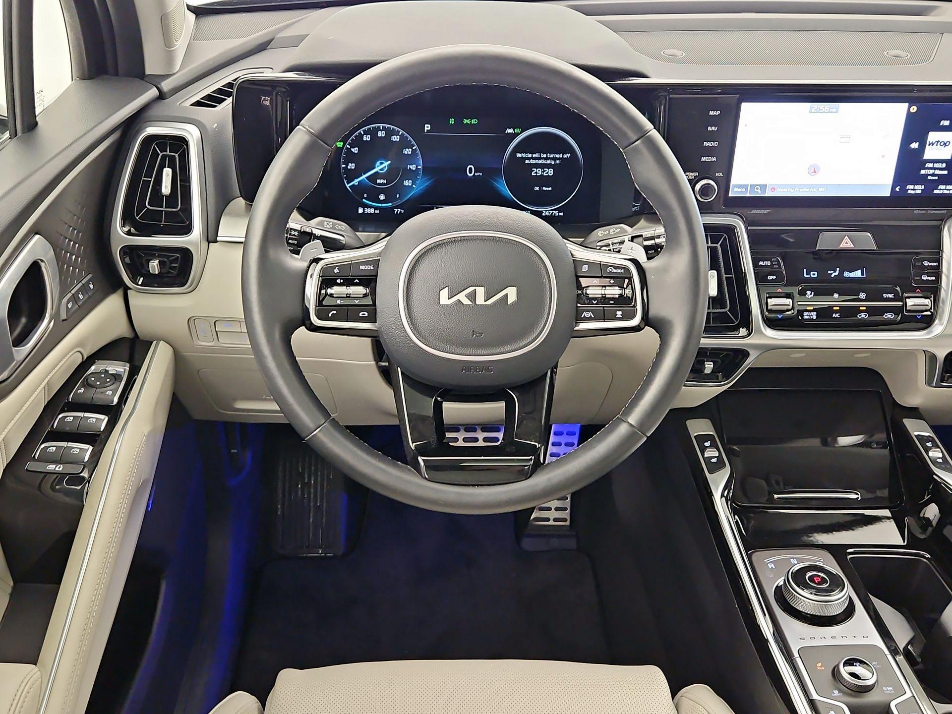 Thumbnail: 2023 Kia Sorento - 10
