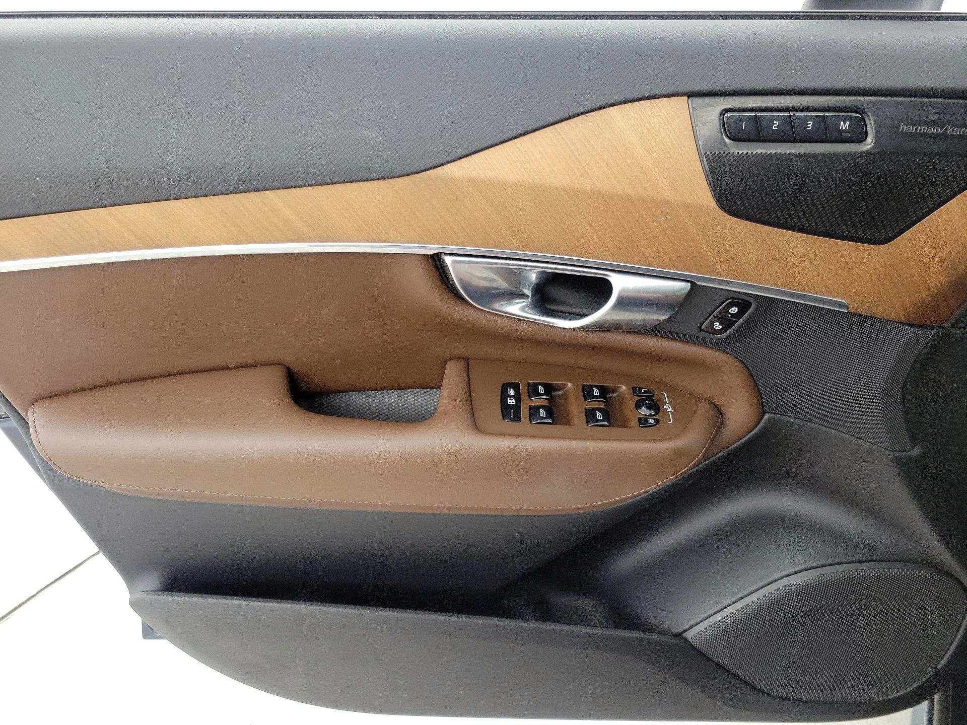 Thumbnail: 2023 Volvo XC90 - 12