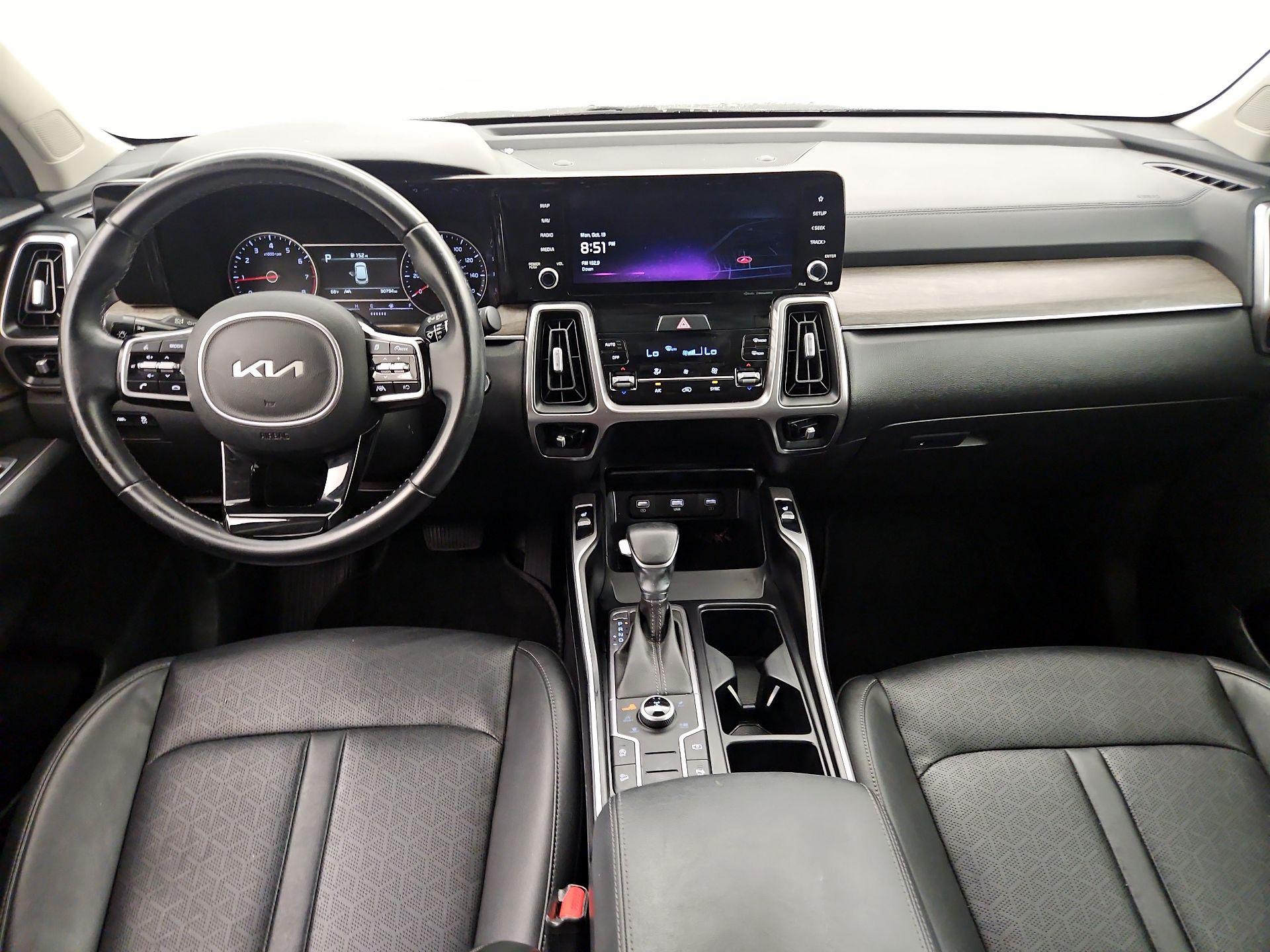 Thumbnail: 2022 Kia Sorento - 9