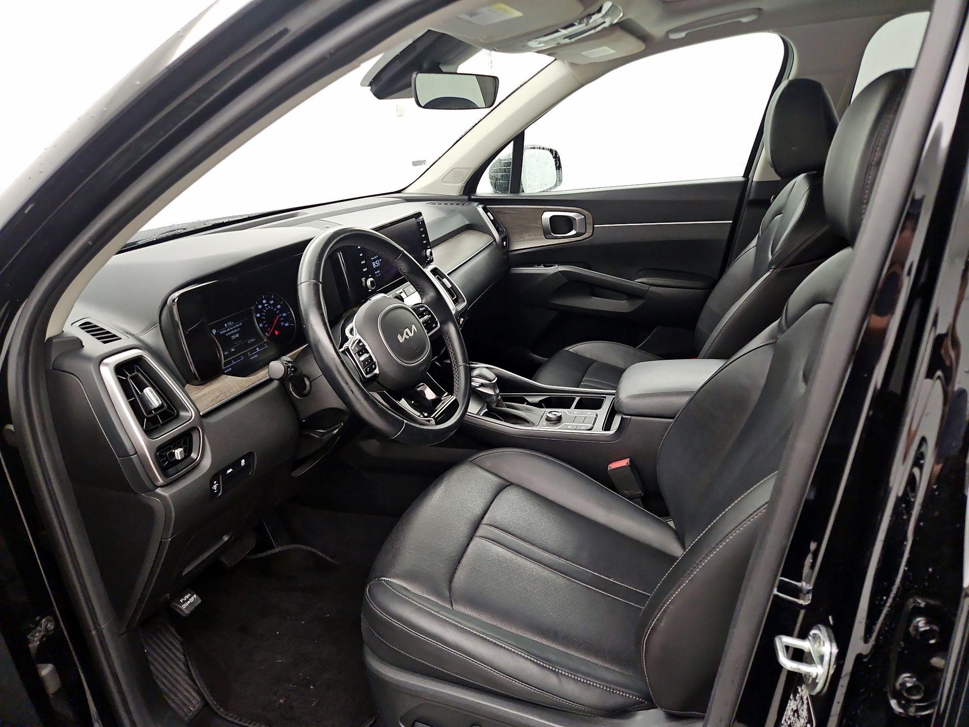 Thumbnail: 2022 Kia Sorento - 11