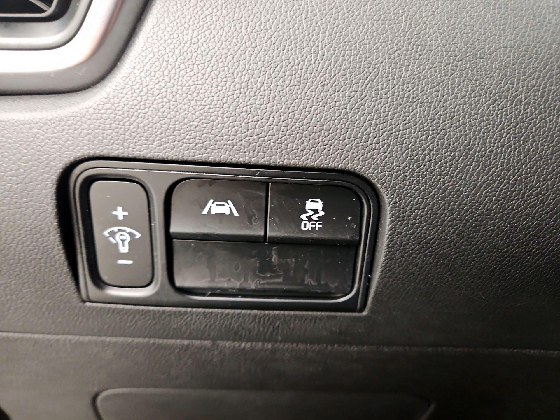 Thumbnail: 2022 Kia Sorento - 13