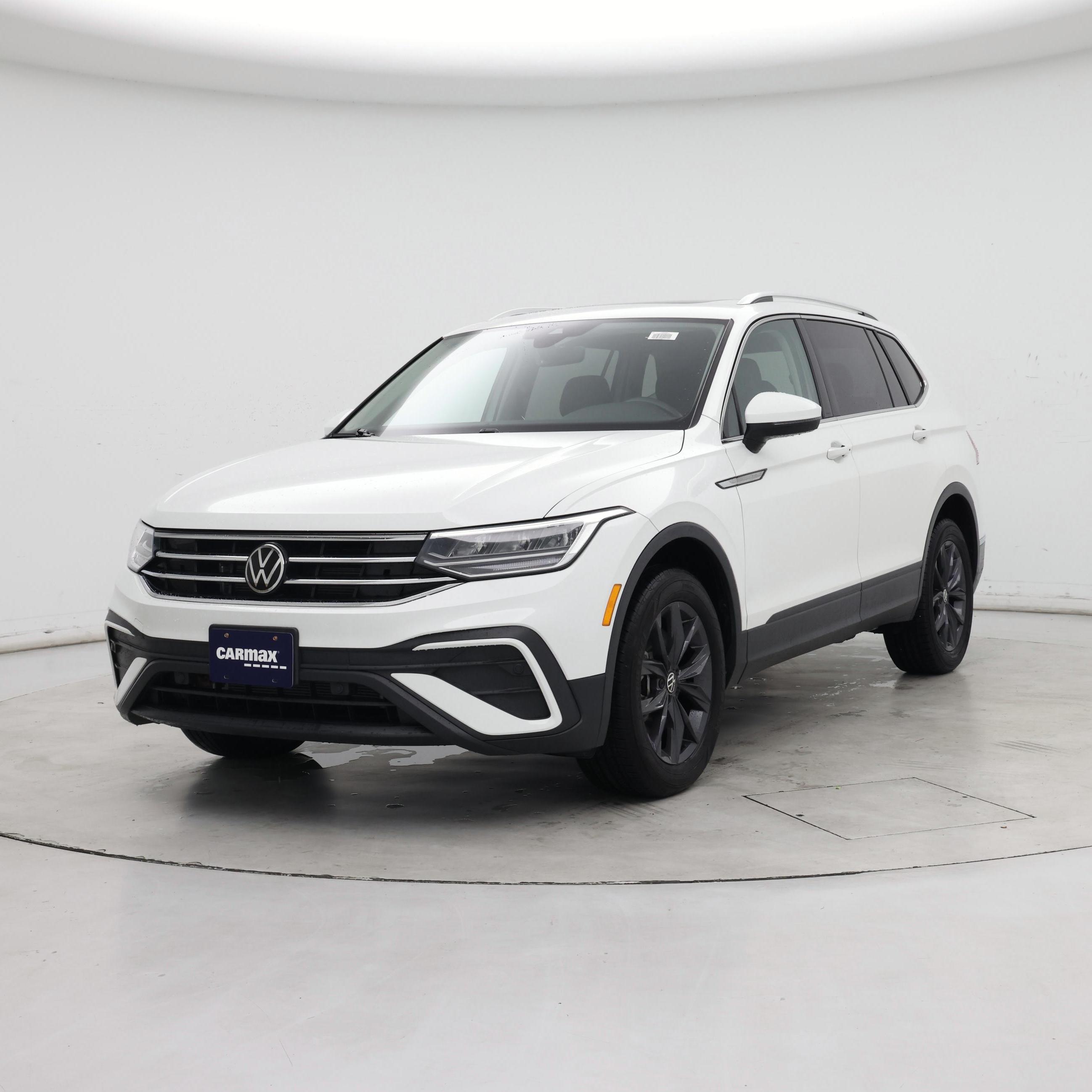 Thumbnail: 2022 Volkswagen Tiguan - 4