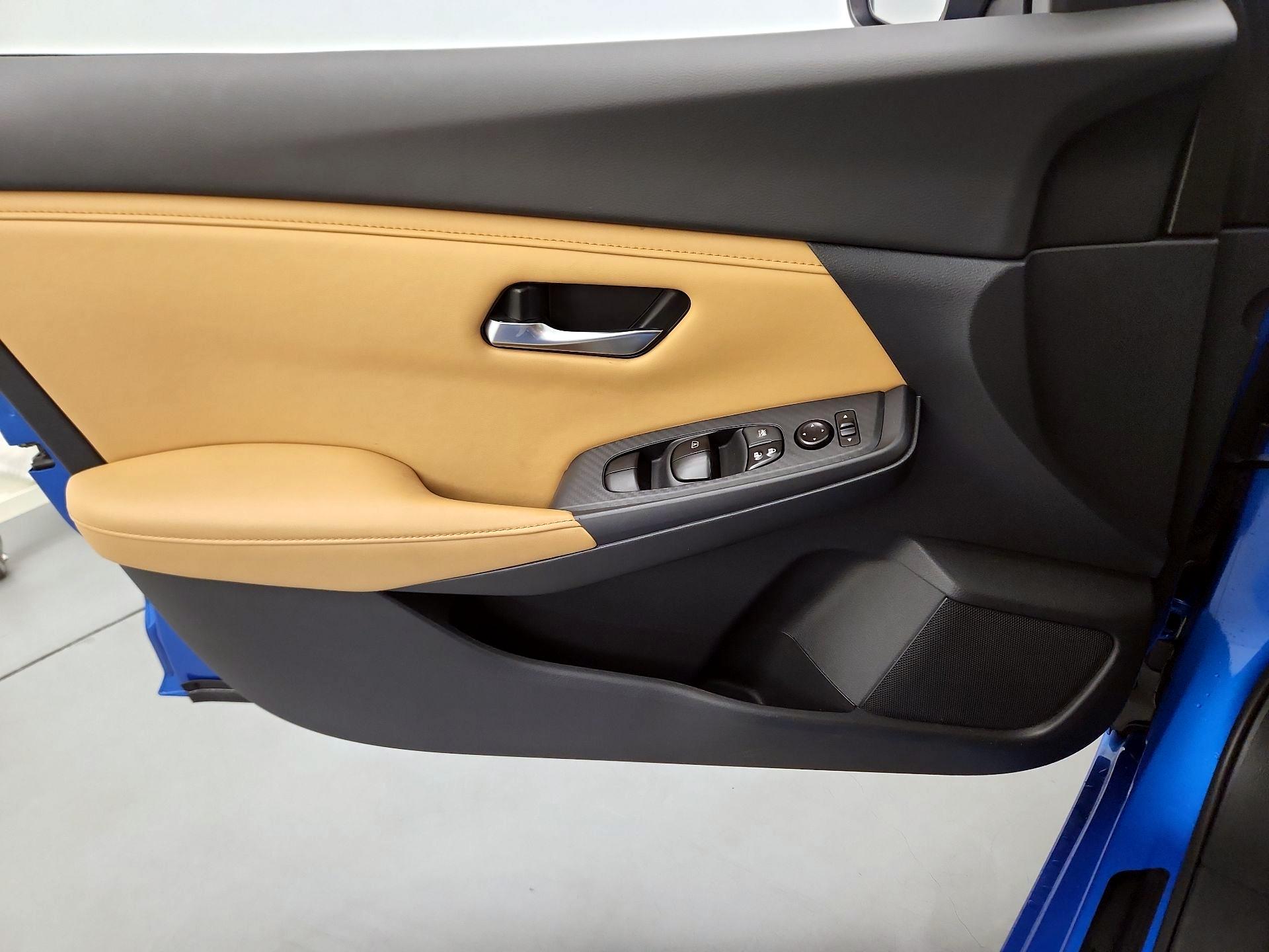 Thumbnail: 2022 Nissan Sentra - 12