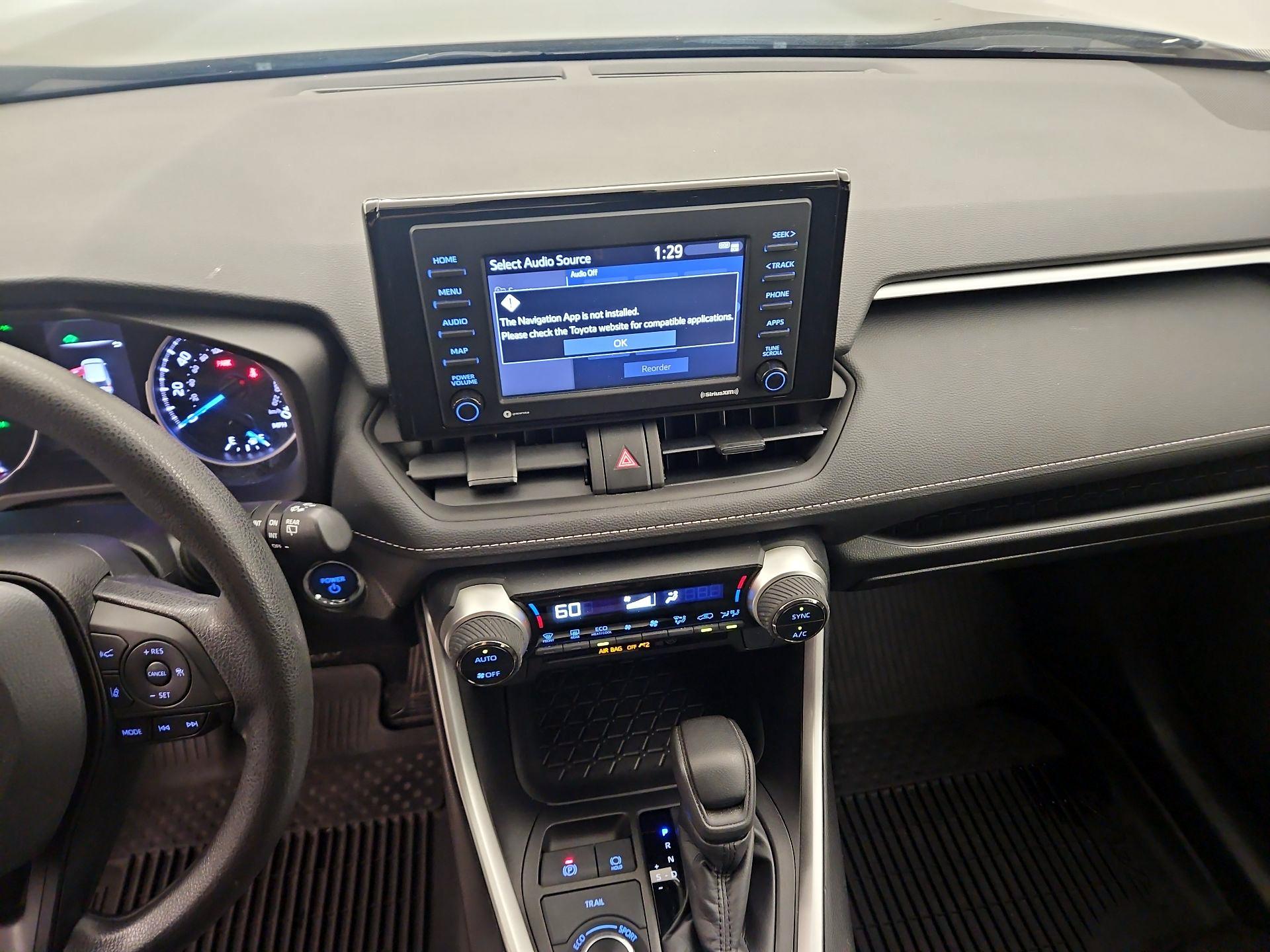 Thumbnail: 2022 Toyota RAV4 - 9