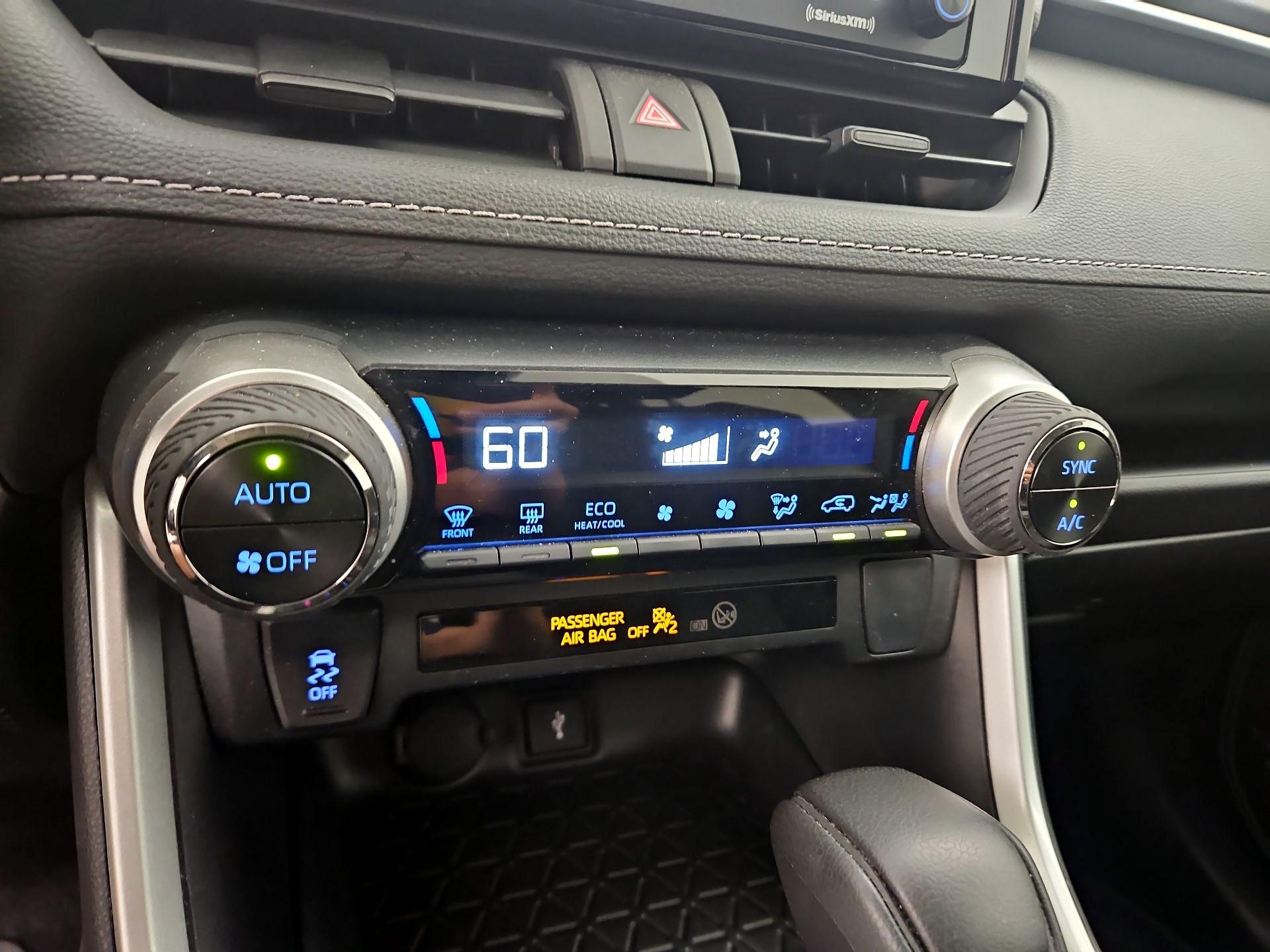 Thumbnail: 2022 Toyota RAV4 - 16