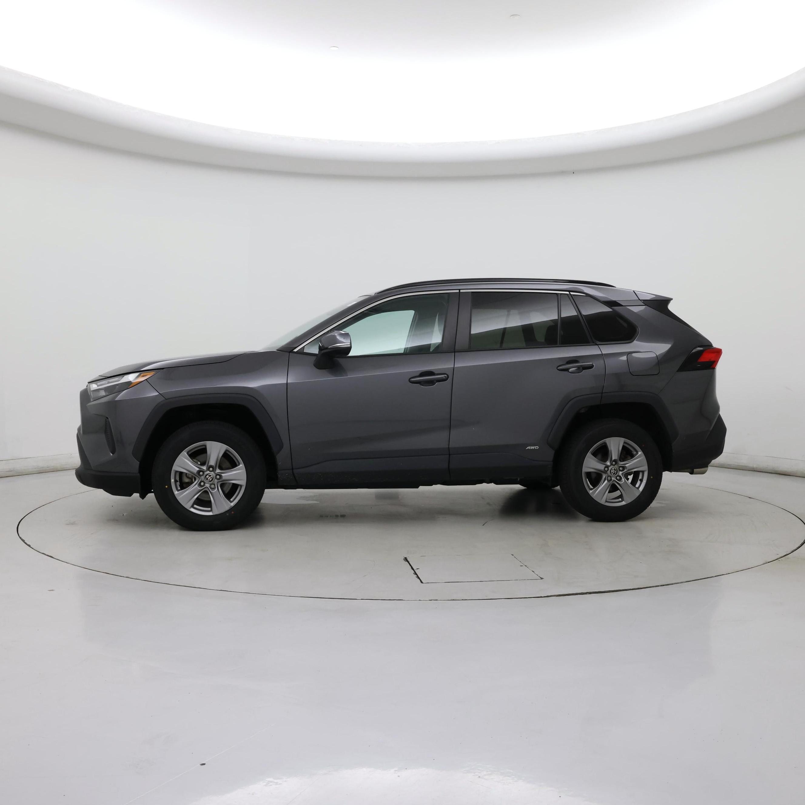 Thumbnail: 2022 Toyota RAV4 - 3