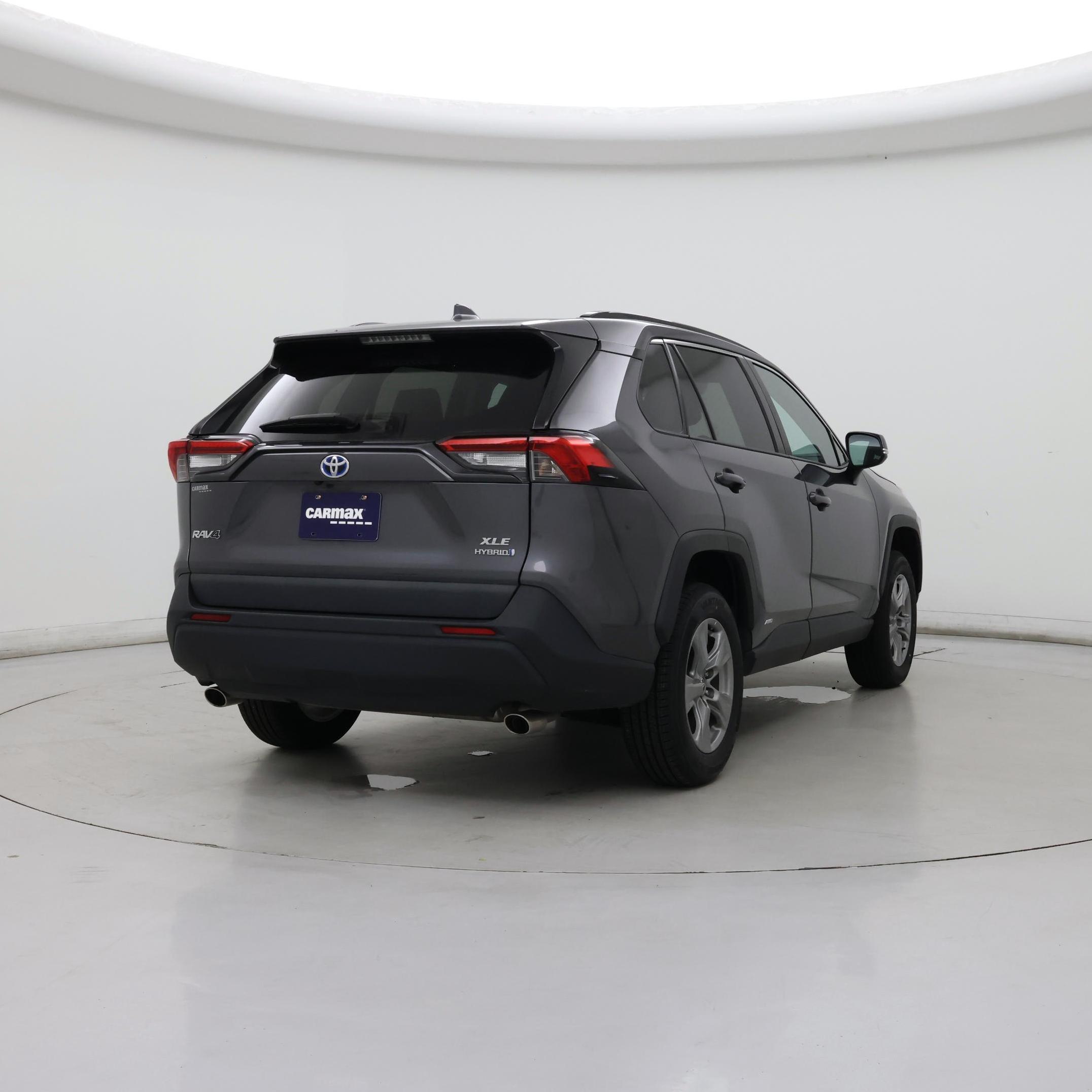 Thumbnail: 2022 Toyota RAV4 - 8