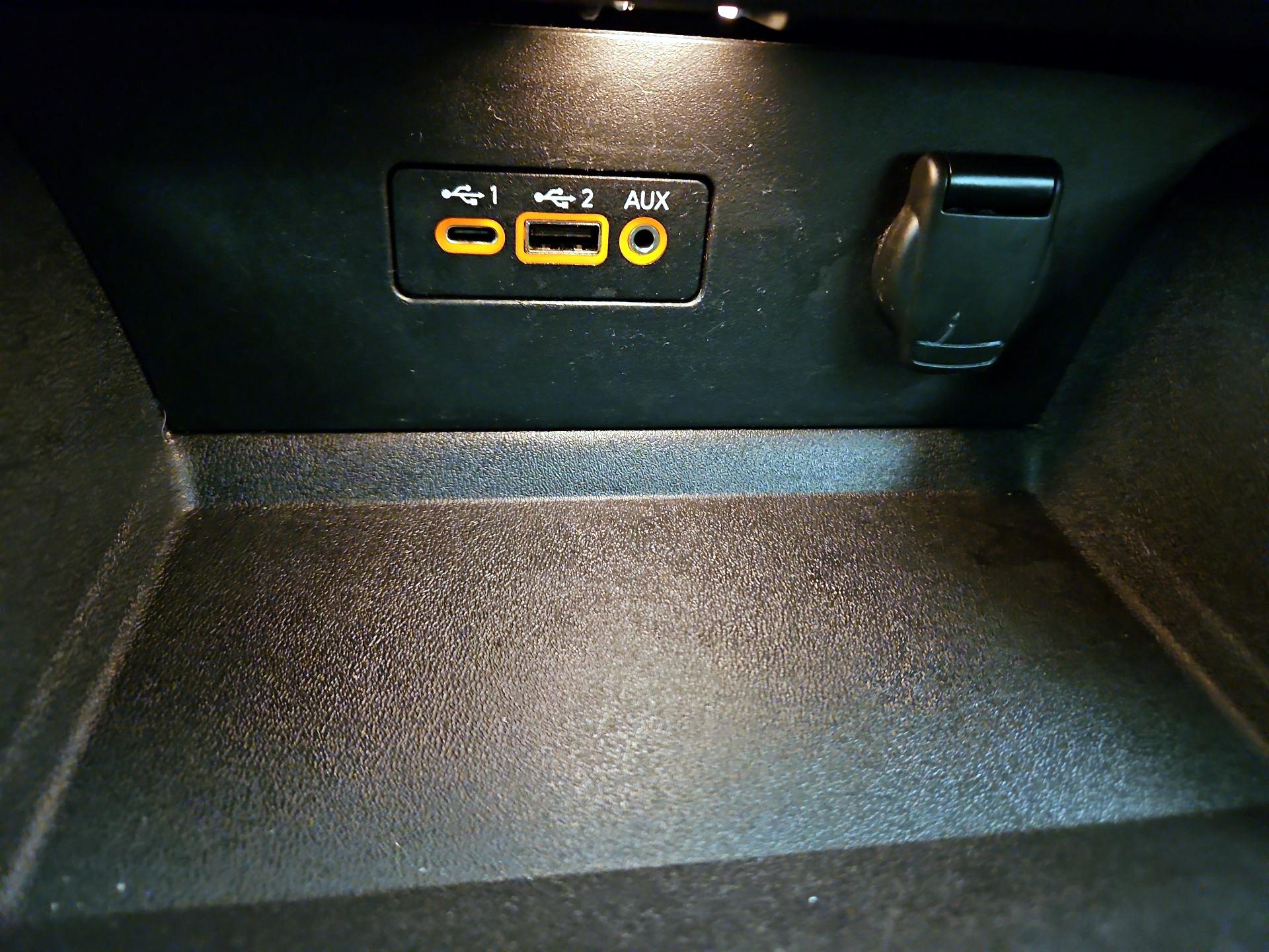 Thumbnail: 2019 Nissan Altima - 18