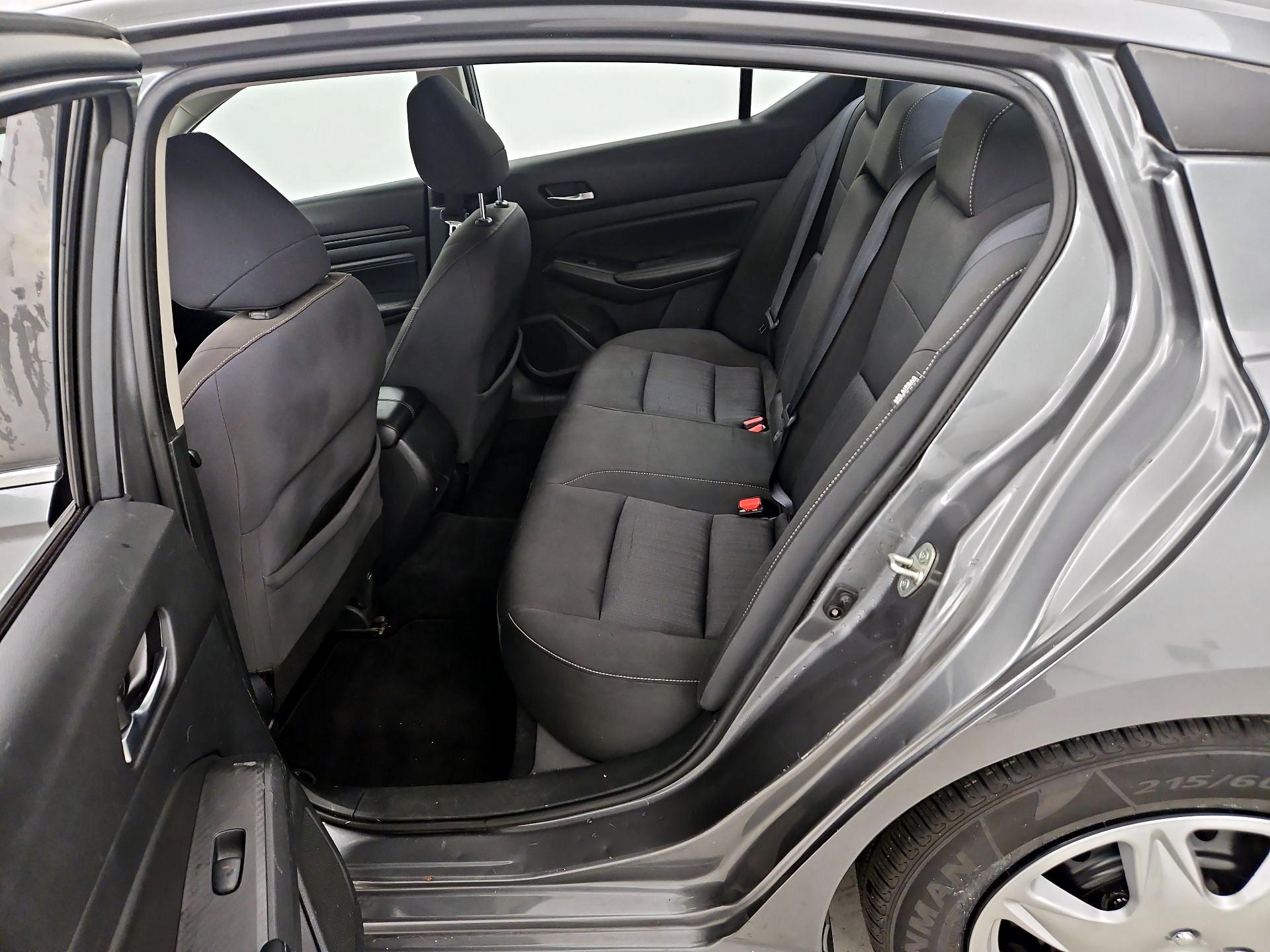 Thumbnail: 2019 Nissan Altima - 19