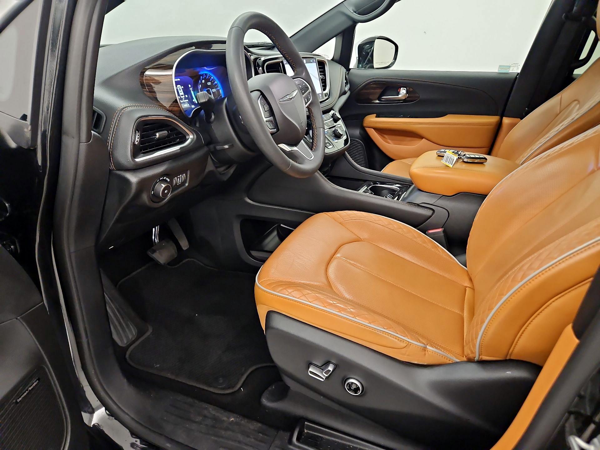 Thumbnail: 2022 Chrysler Pacifica - 11