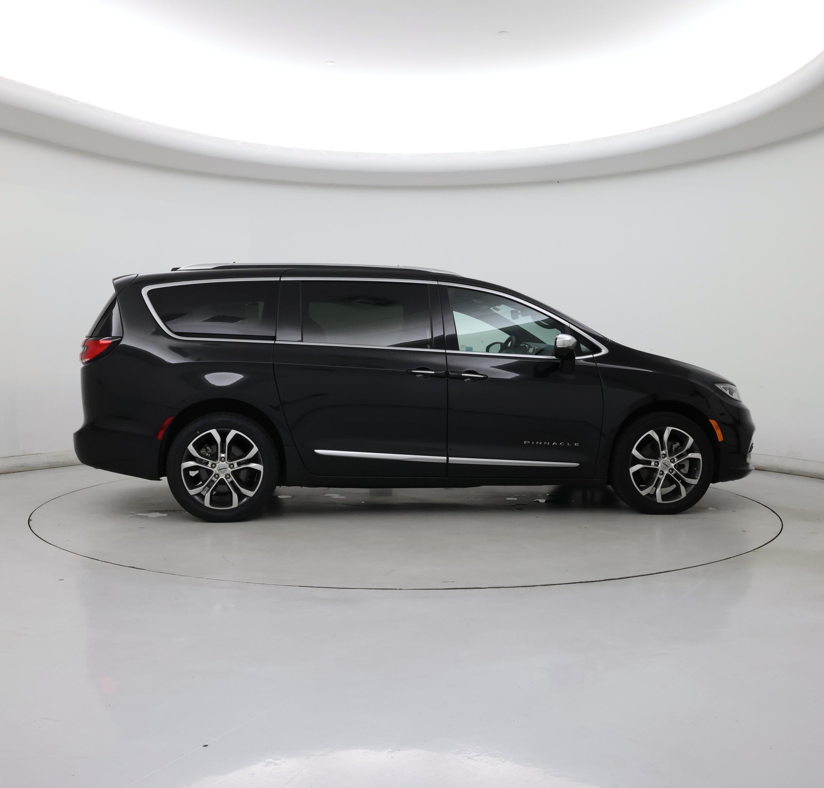 Thumbnail: 2022 Chrysler Pacifica - 7