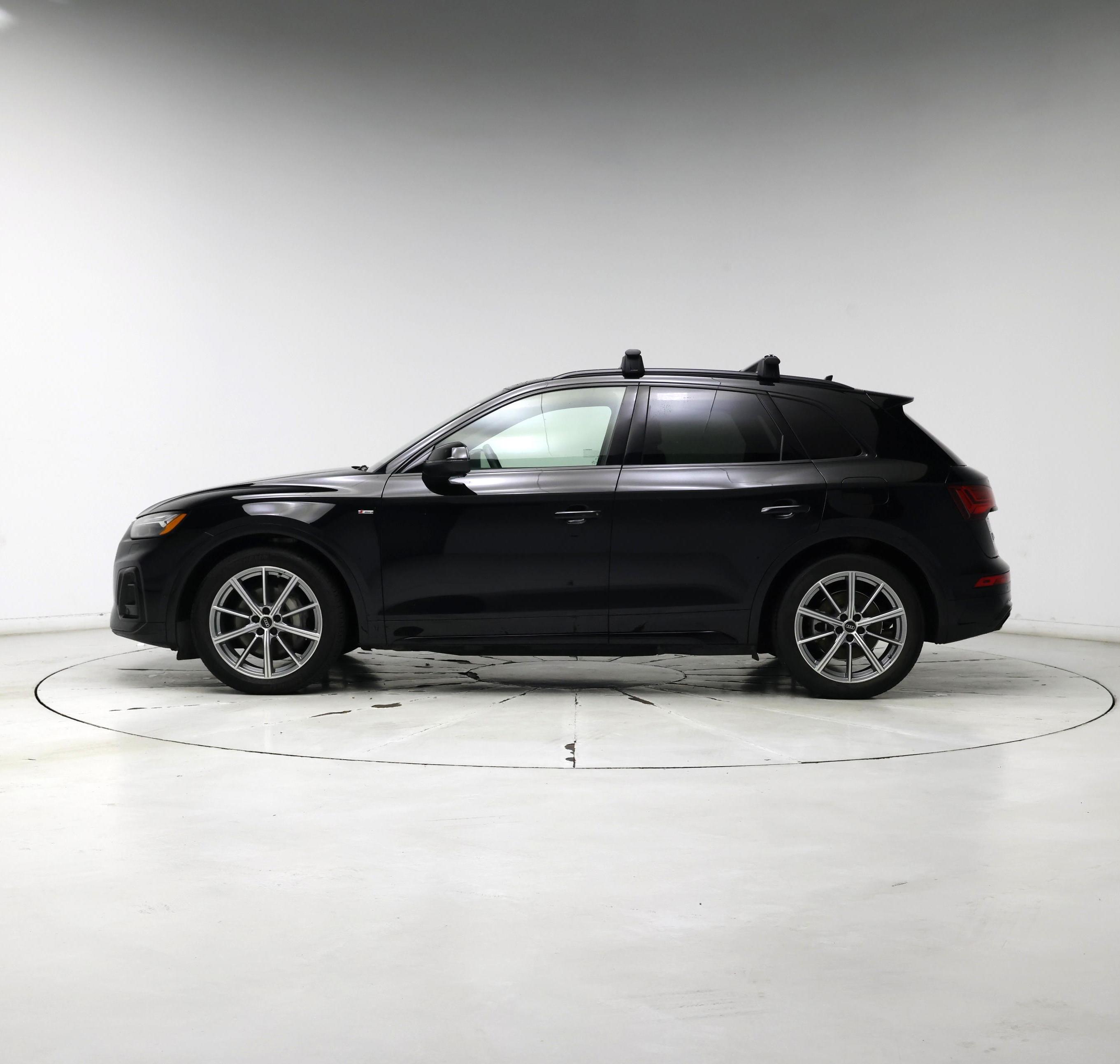 Thumbnail: 2022 Audi Q5 - 3