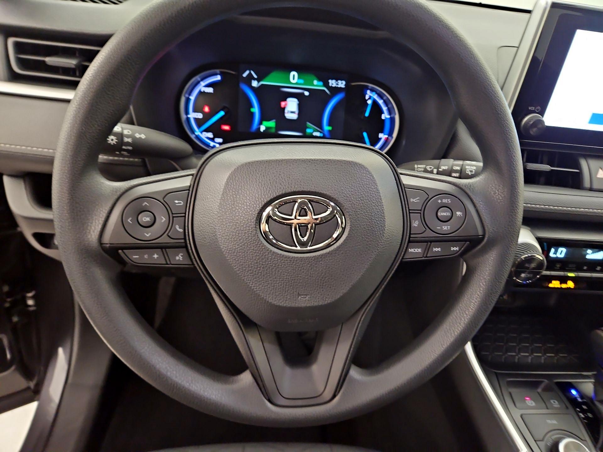 Thumbnail: 2025 Toyota RAV4 - 10