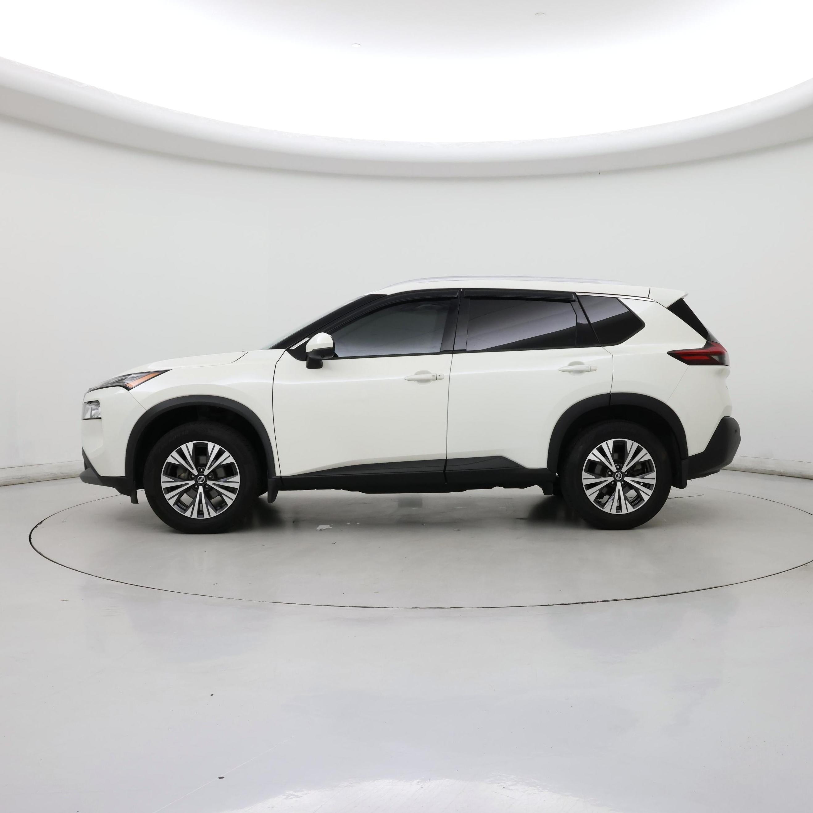 Thumbnail: 2021 Nissan Rogue - 3