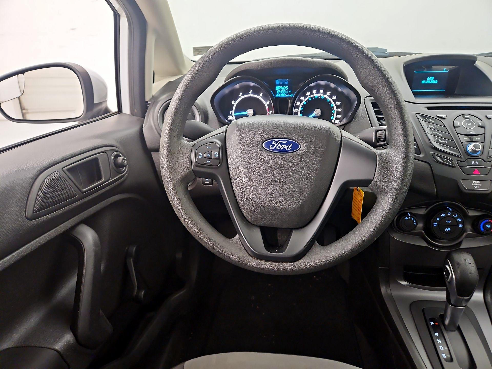 Thumbnail: 2016 Ford Fiesta - 10