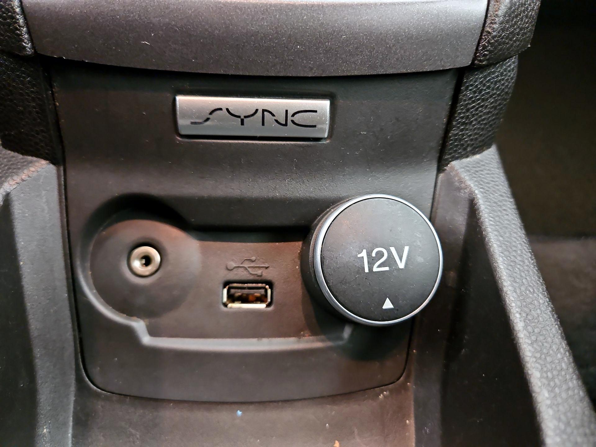 Thumbnail: 2016 Ford Fiesta - 17