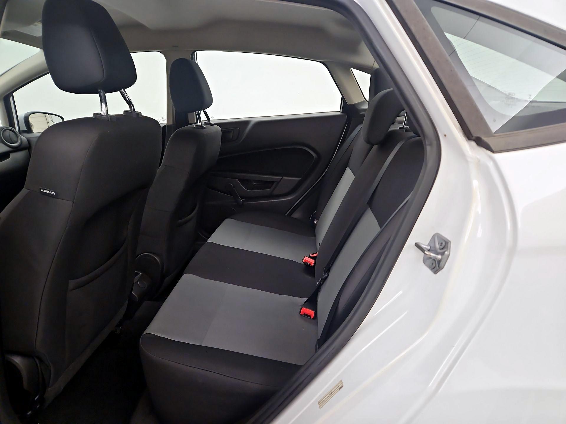 Thumbnail: 2016 Ford Fiesta - 18