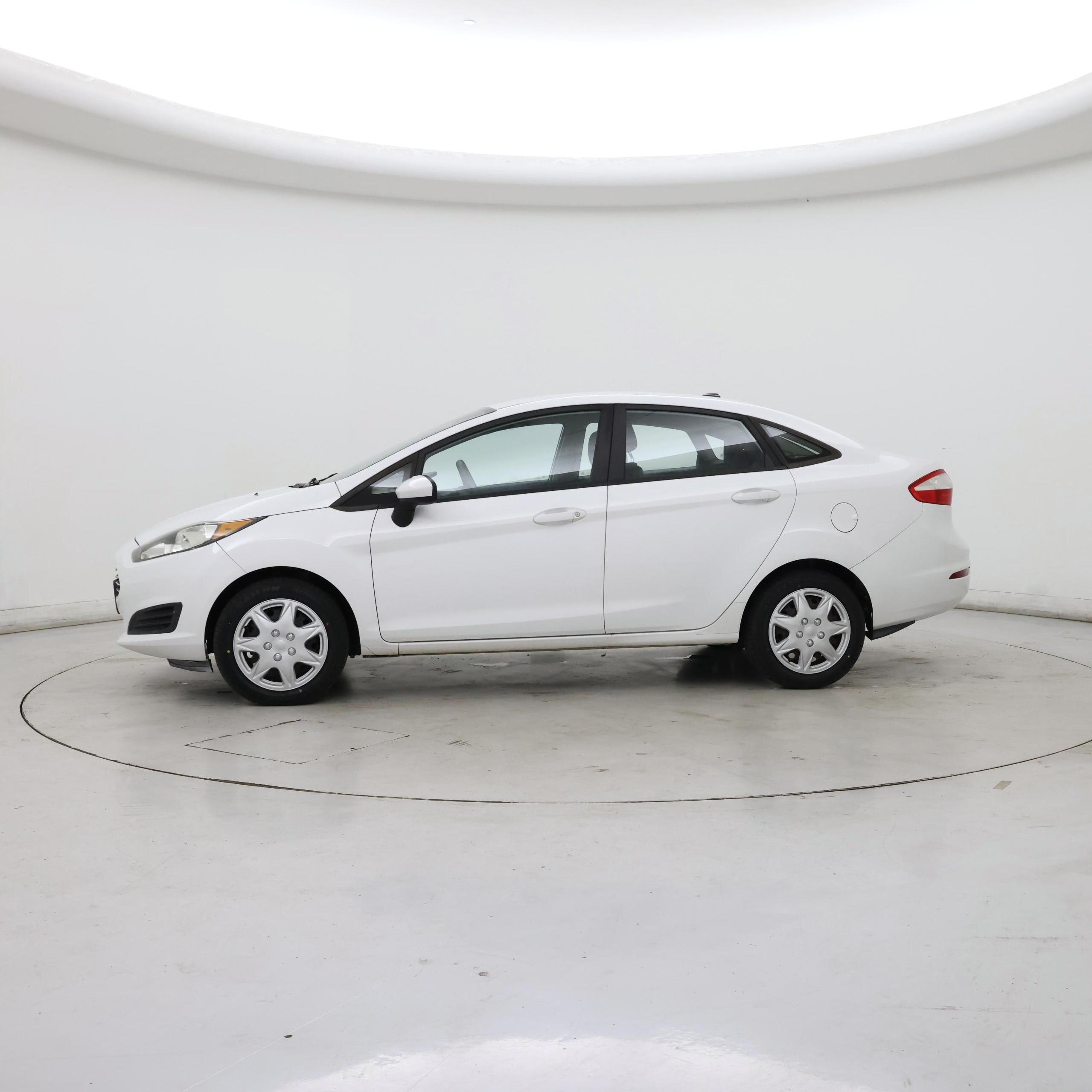 Thumbnail: 2016 Ford Fiesta - 3