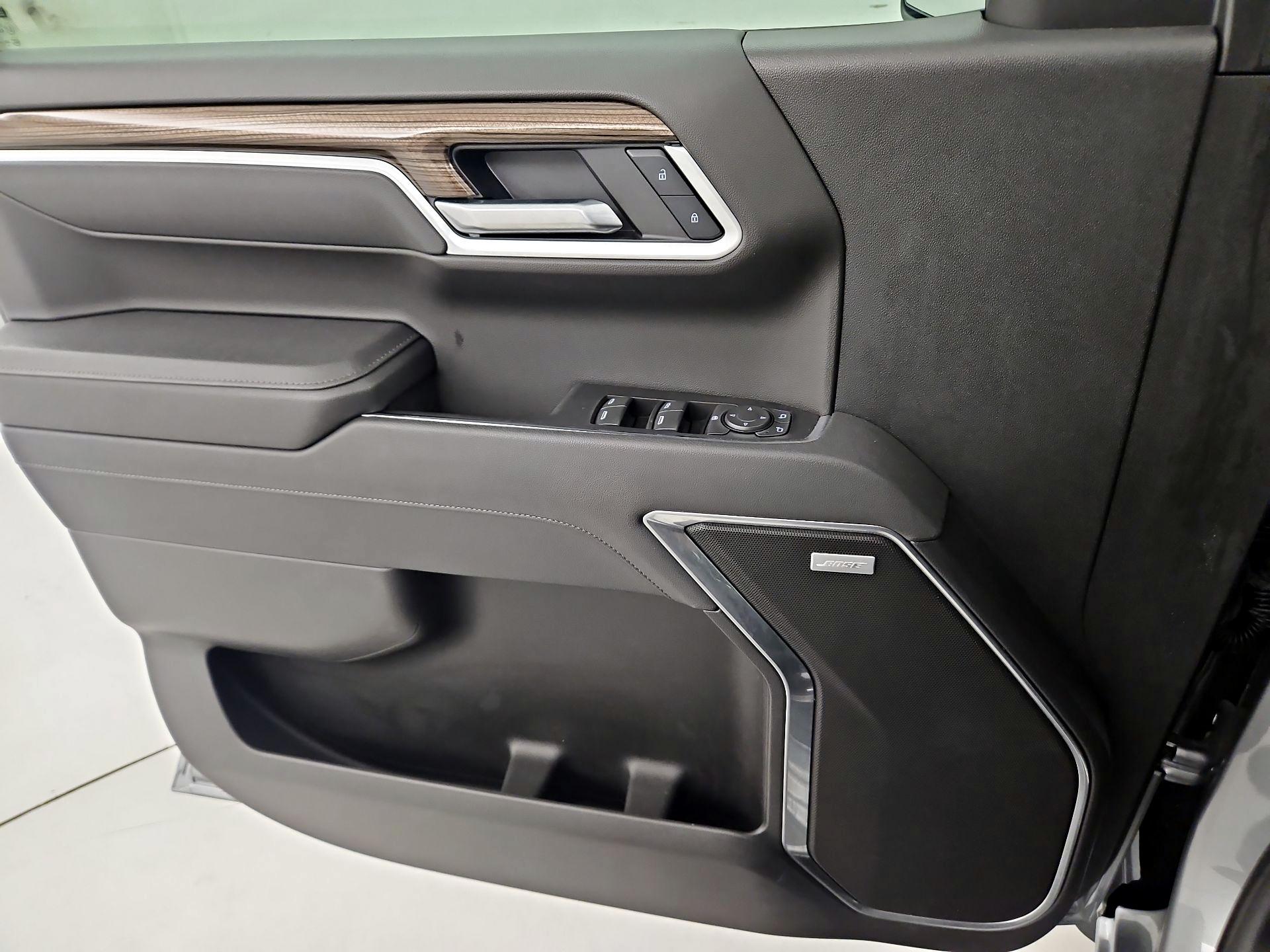 Thumbnail: 2025 Chevrolet Silverado 1500 - 12